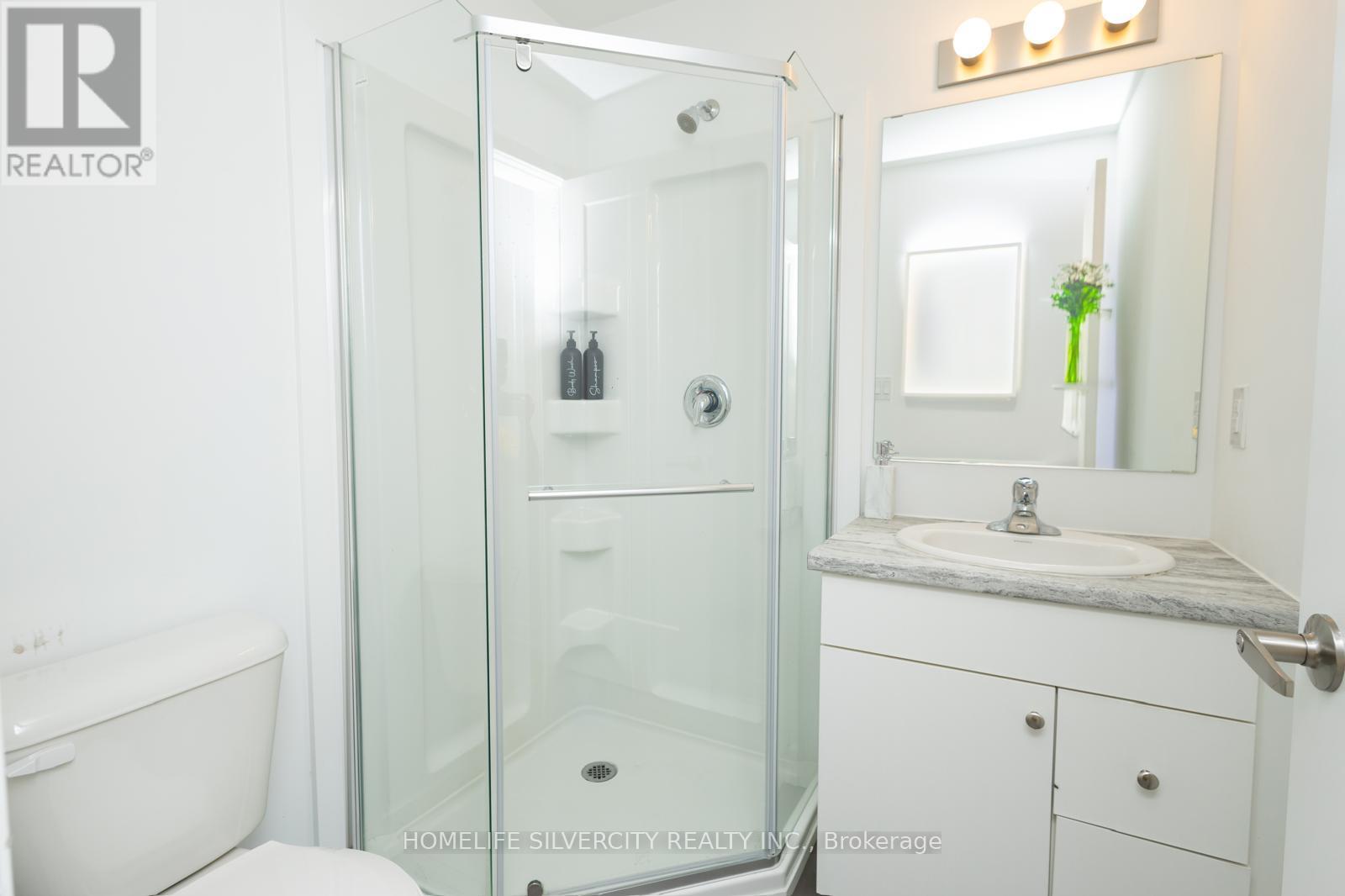 211 - 4263 Fourth Avenue, Niagara Falls, Ontario  L2E 0C2 - Photo 11 - X12138125