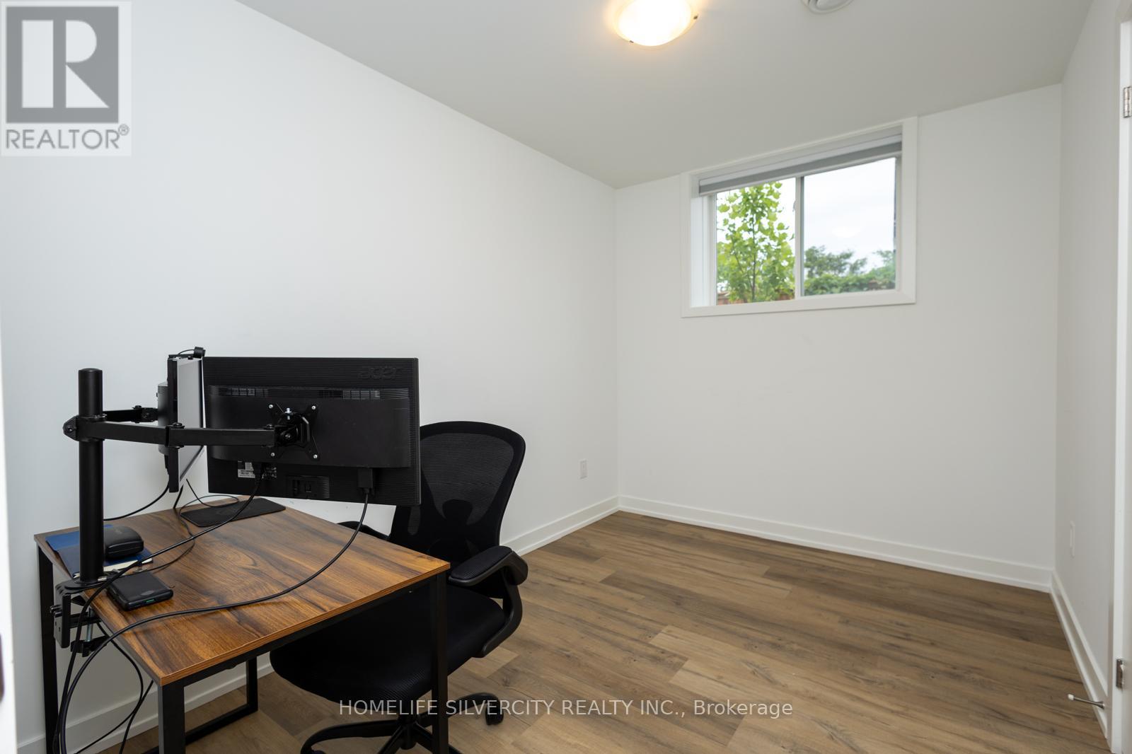 211 - 4263 Fourth Avenue, Niagara Falls, Ontario  L2E 0C2 - Photo 12 - X12138125