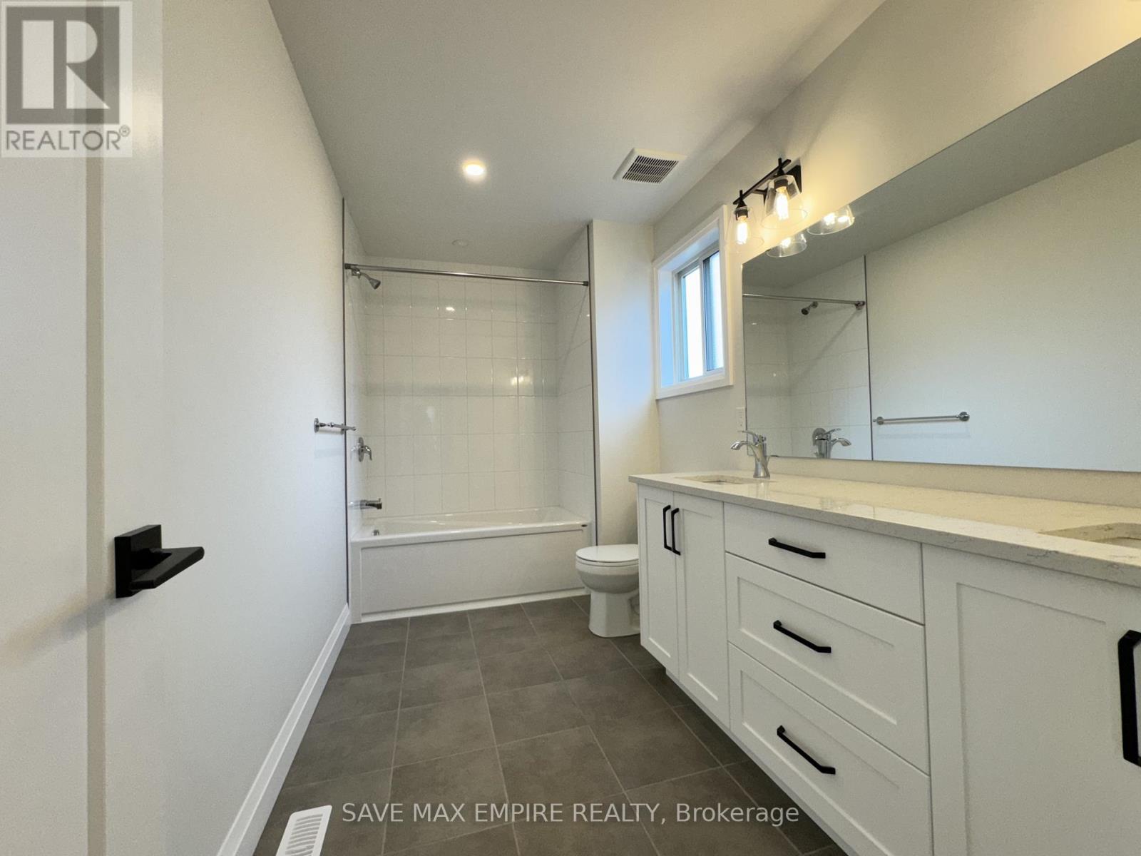 53 Keba Crescent, Tillsonburg, Ontario  N4G 0K9 - Photo 19 - X12138145