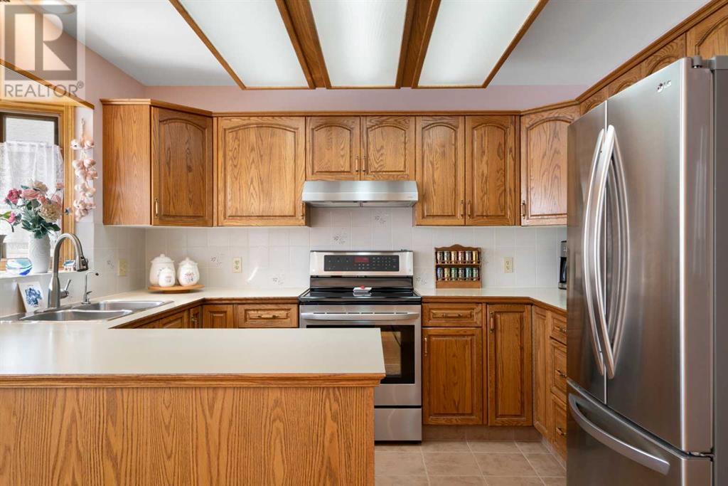 1377 Shawnee Road Sw, Calgary, Alberta  T2Y 2T1 - Photo 7 - A2214331