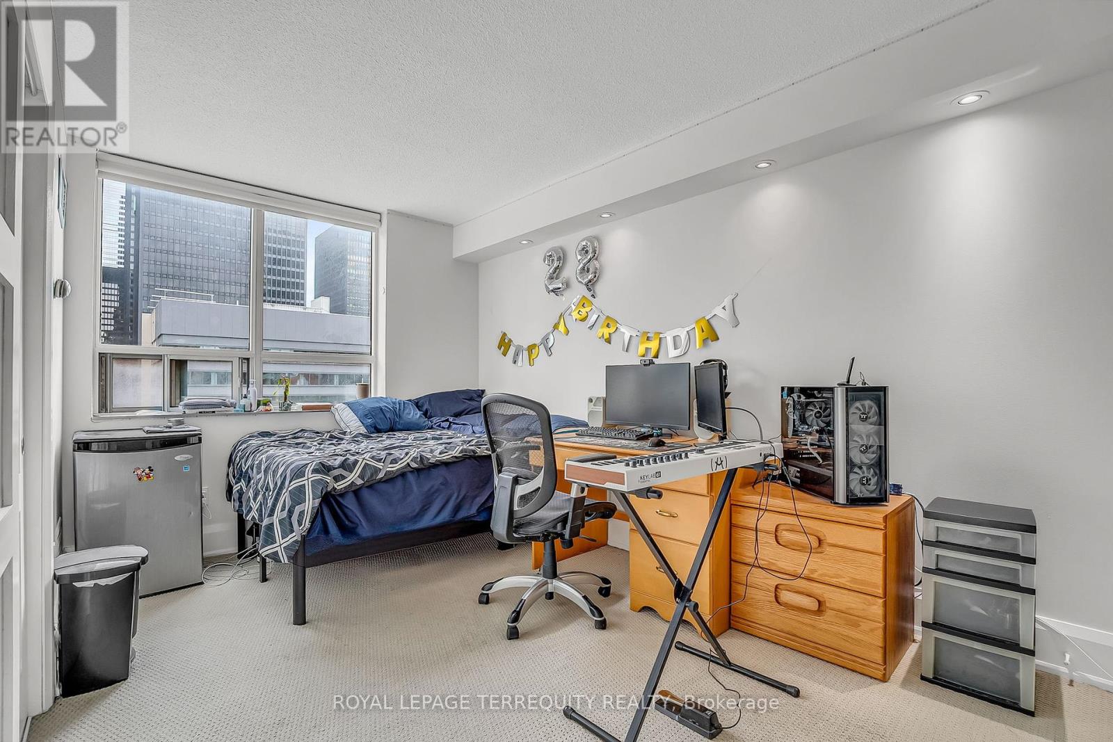 2103 - 71 Simcoe Street, Toronto, Ontario  M5J 2S9 - Photo 19 - C12135535