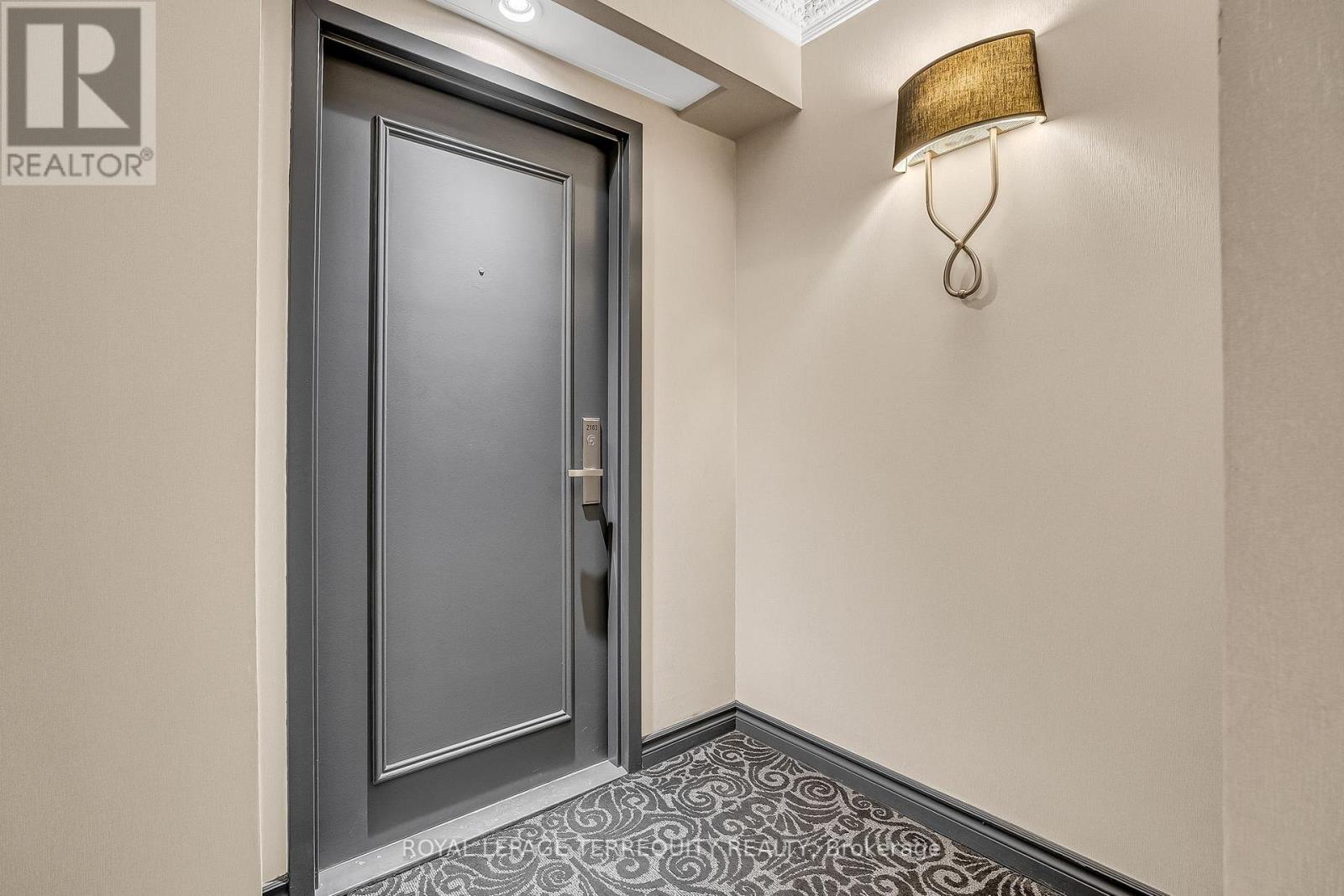 2103 - 71 Simcoe Street, Toronto, Ontario  M5J 2S9 - Photo 24 - C12135535
