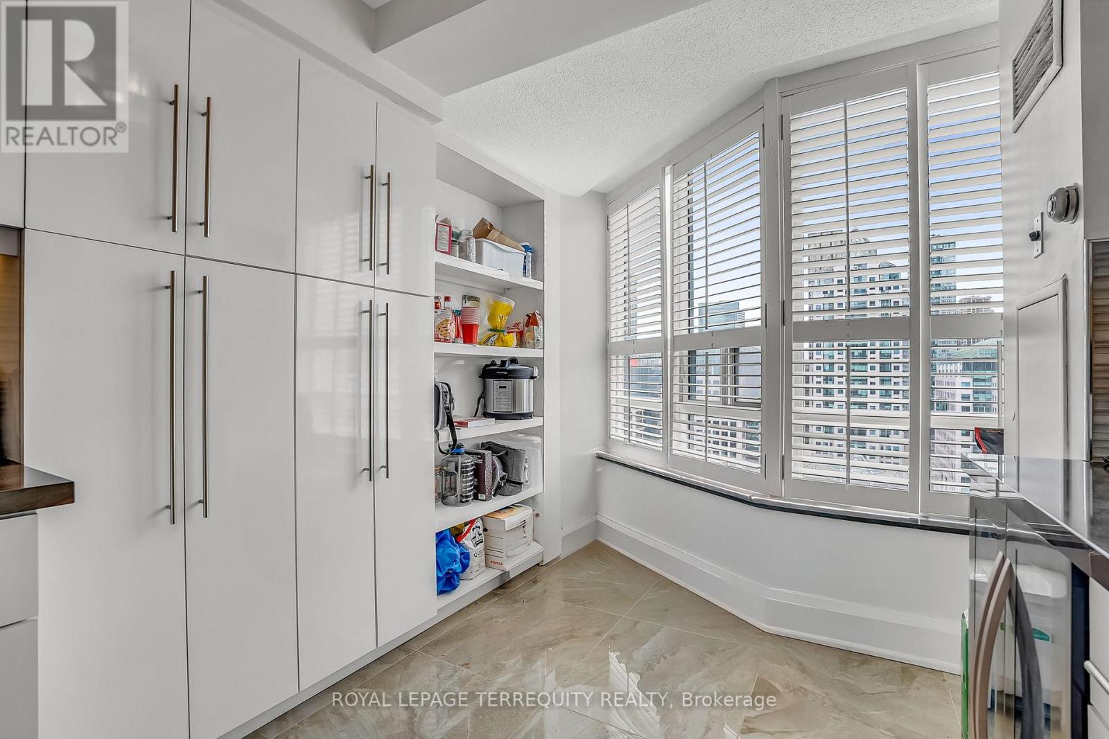 2103 - 71 Simcoe Street, Toronto, Ontario  M5J 2S9 - Photo 12 - C12135535