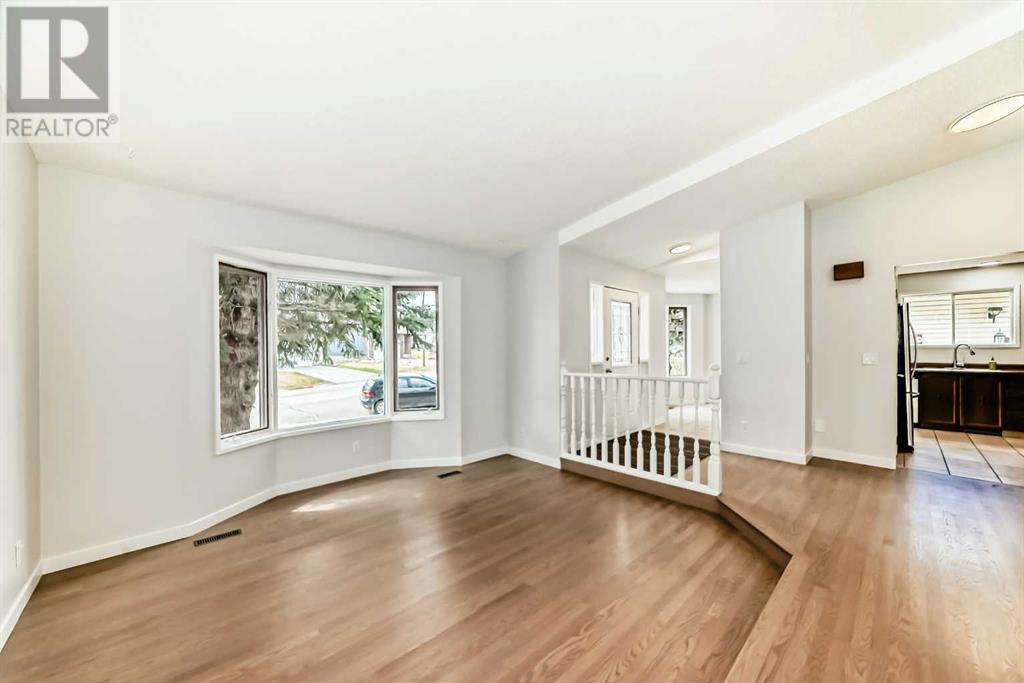 Property at 32 Scenic Rise NW image 4