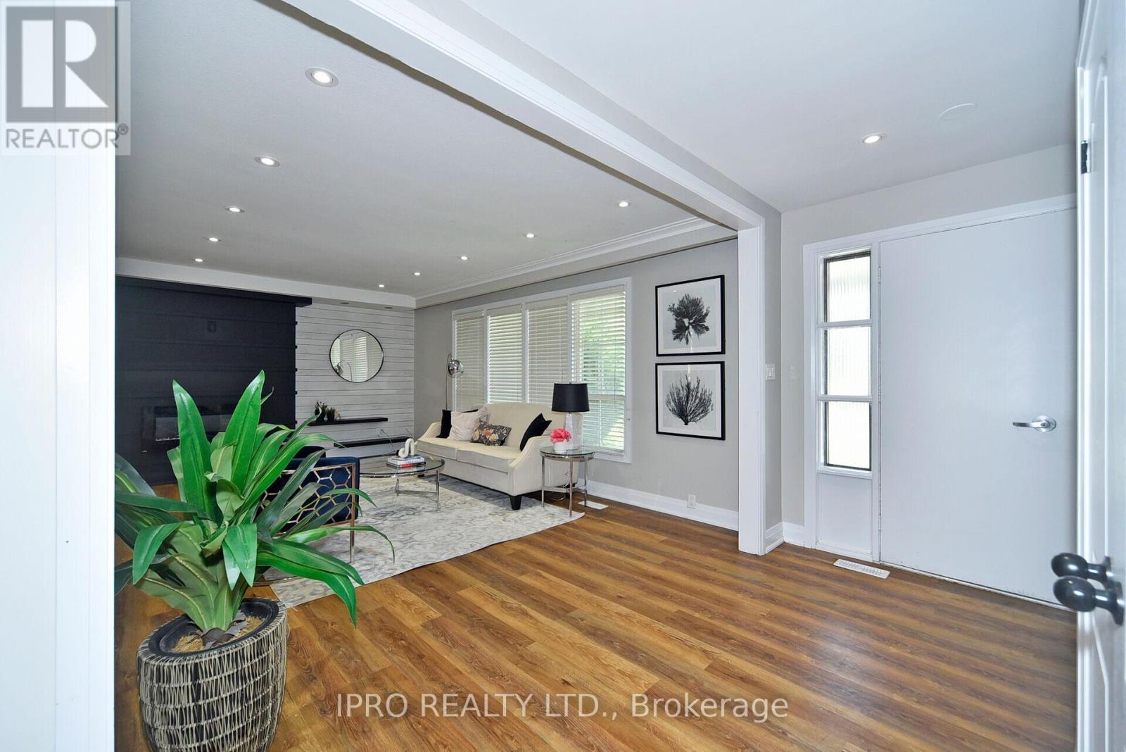 37 Marcella Street, Toronto, Ontario  M1G 1K9 - Photo 8 - E12122273