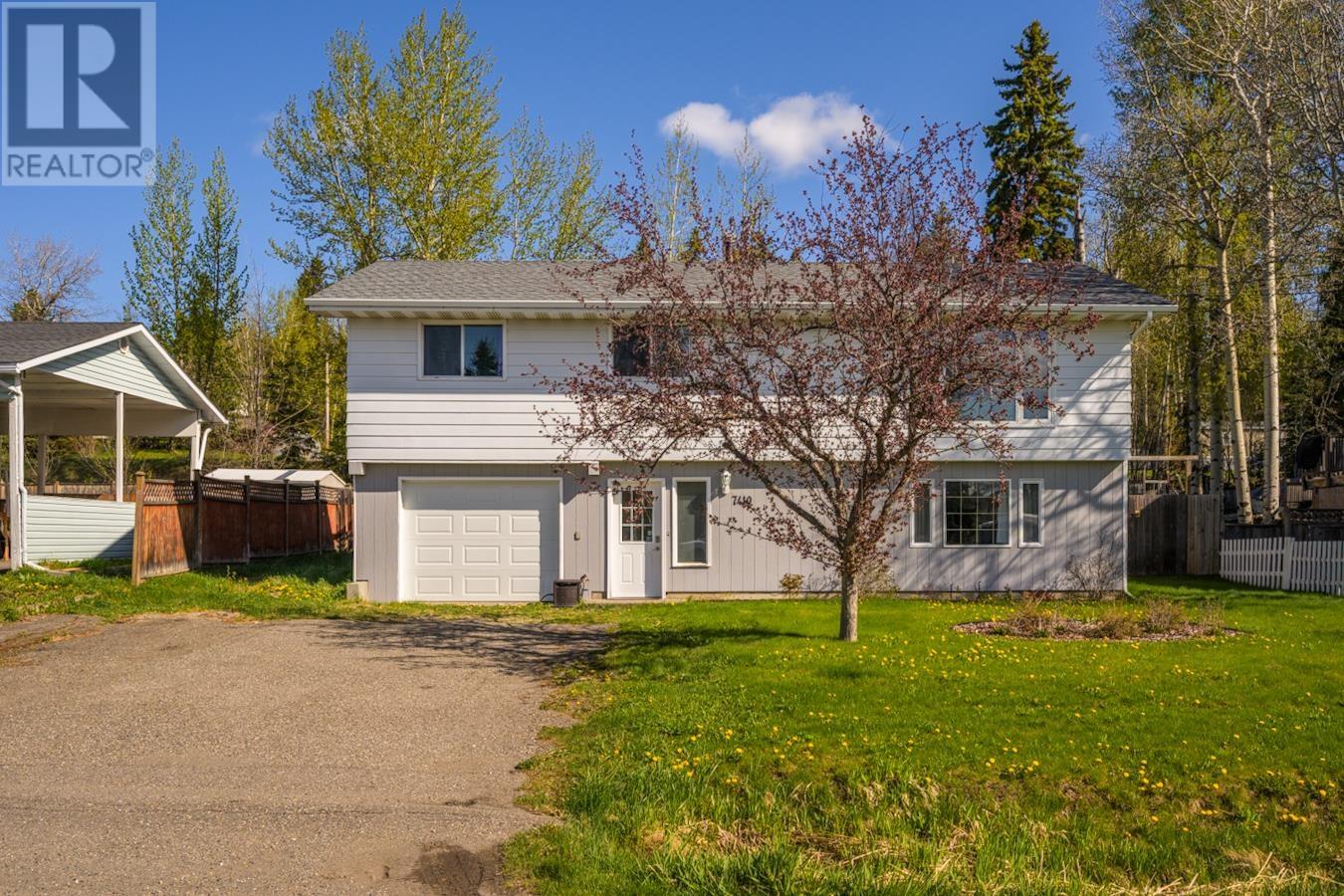 7410 THOMPSON DRIVE, Prince George, British Columbia