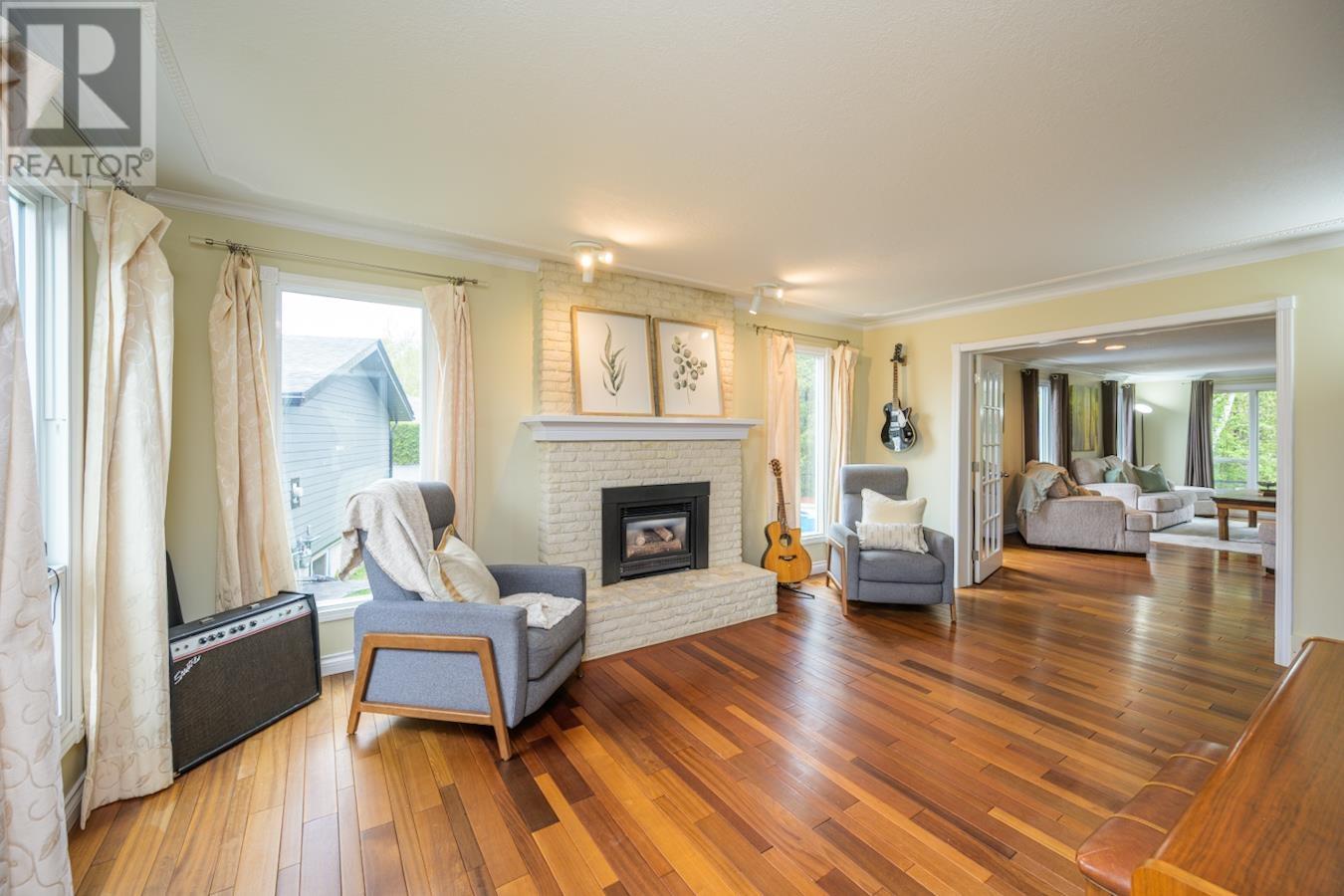 5542 Murray Place, Prince George, British Columbia  V2N 3P4 - Photo 4 - R3000780