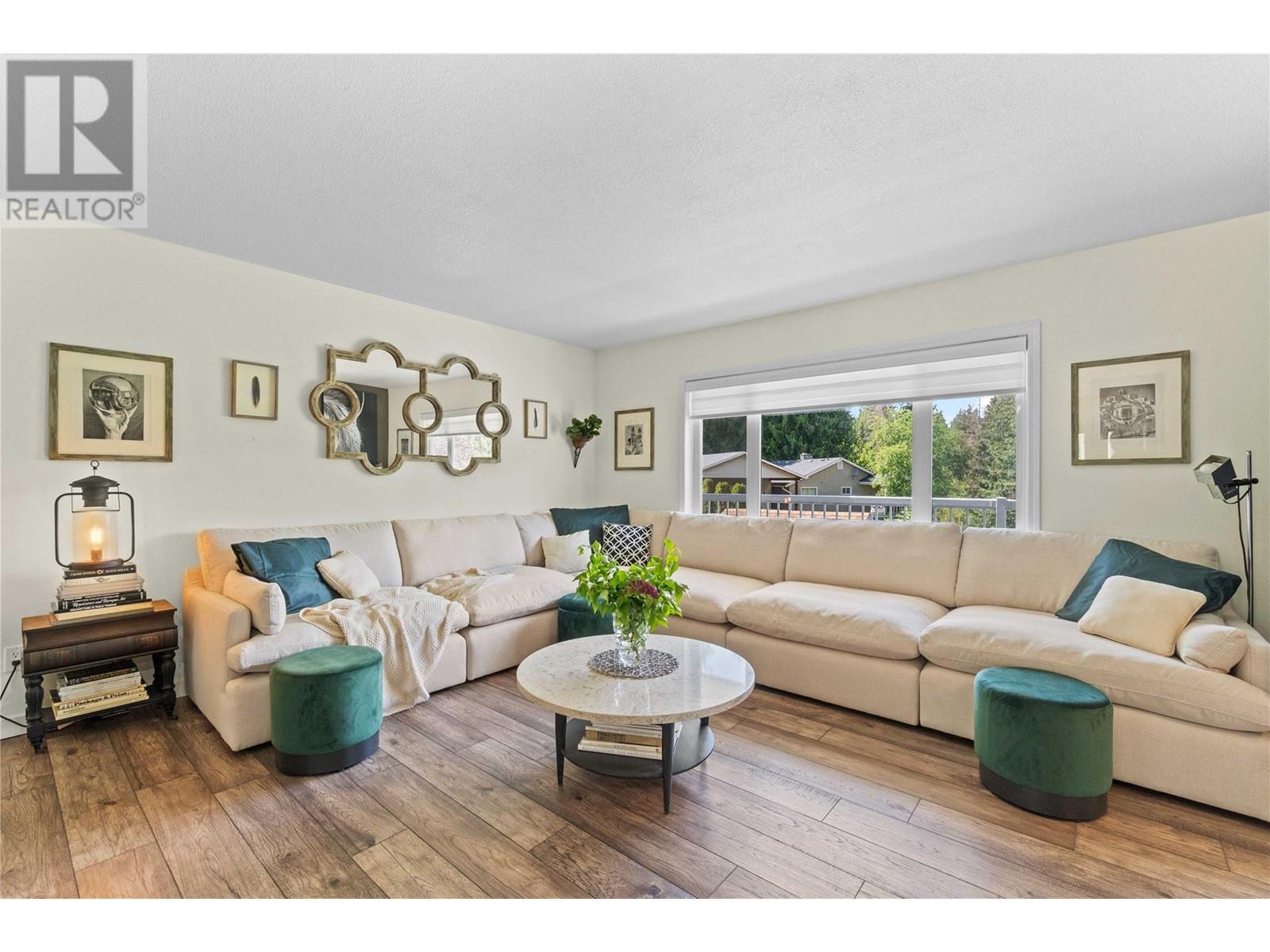Property at 2449 Waverly Place image 3