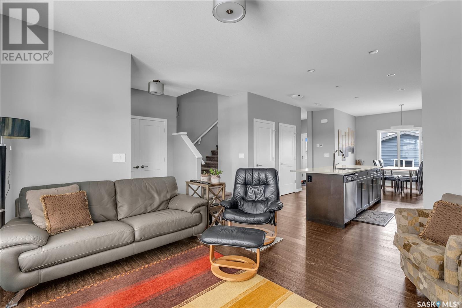 Property at 127 Newton WAY image 5