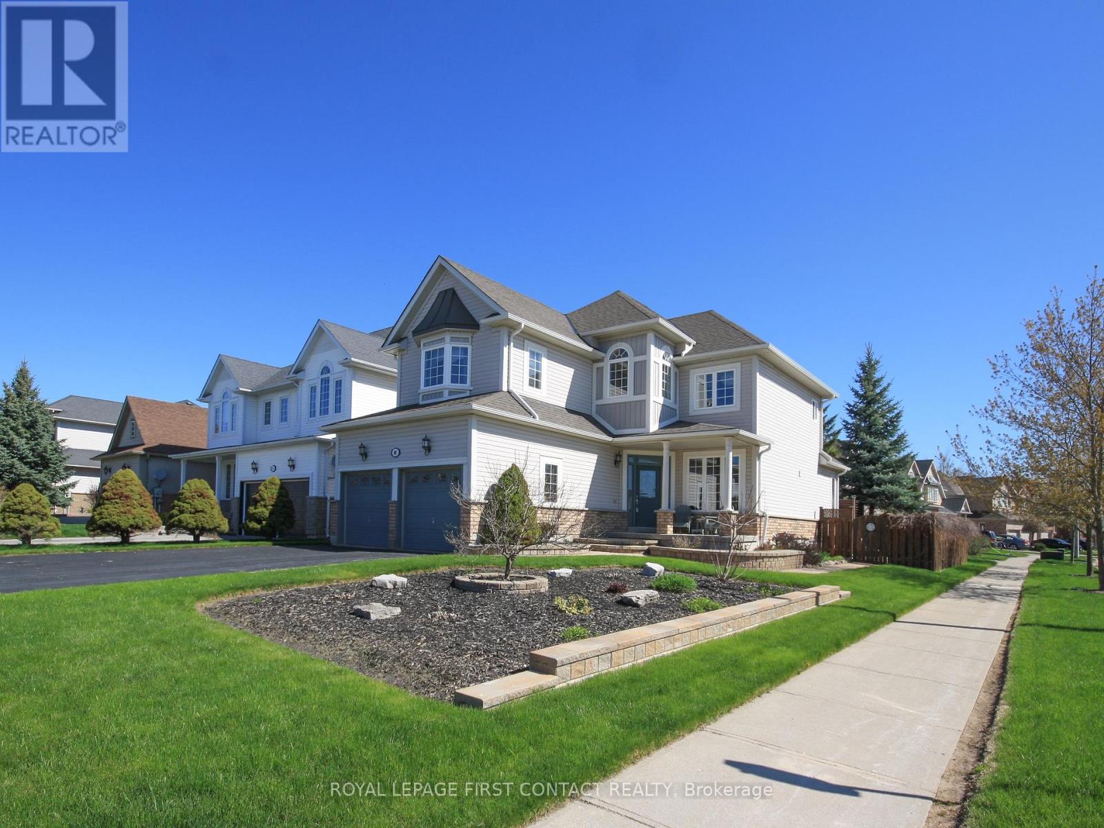 47 Birkhall Place, Barrie, Ontario  L4N 0K5 - Photo 1 - S12128193