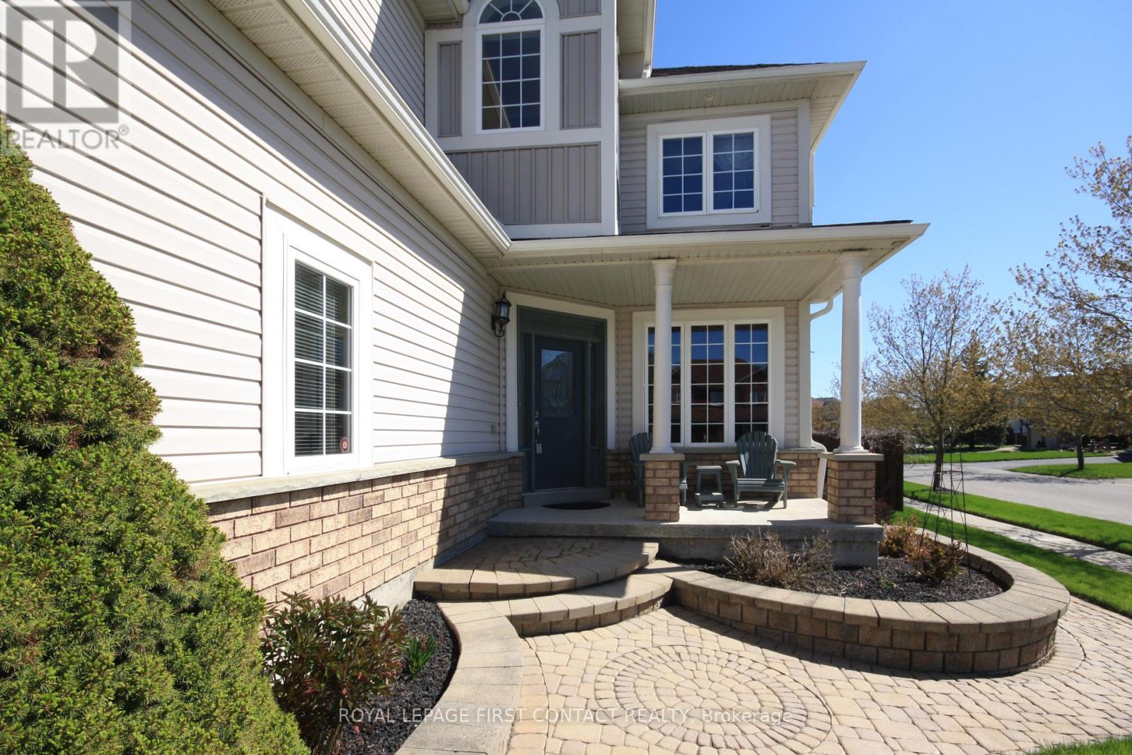 47 Birkhall Place, Barrie, Ontario  L4N 0K5 - Photo 3 - S12128193