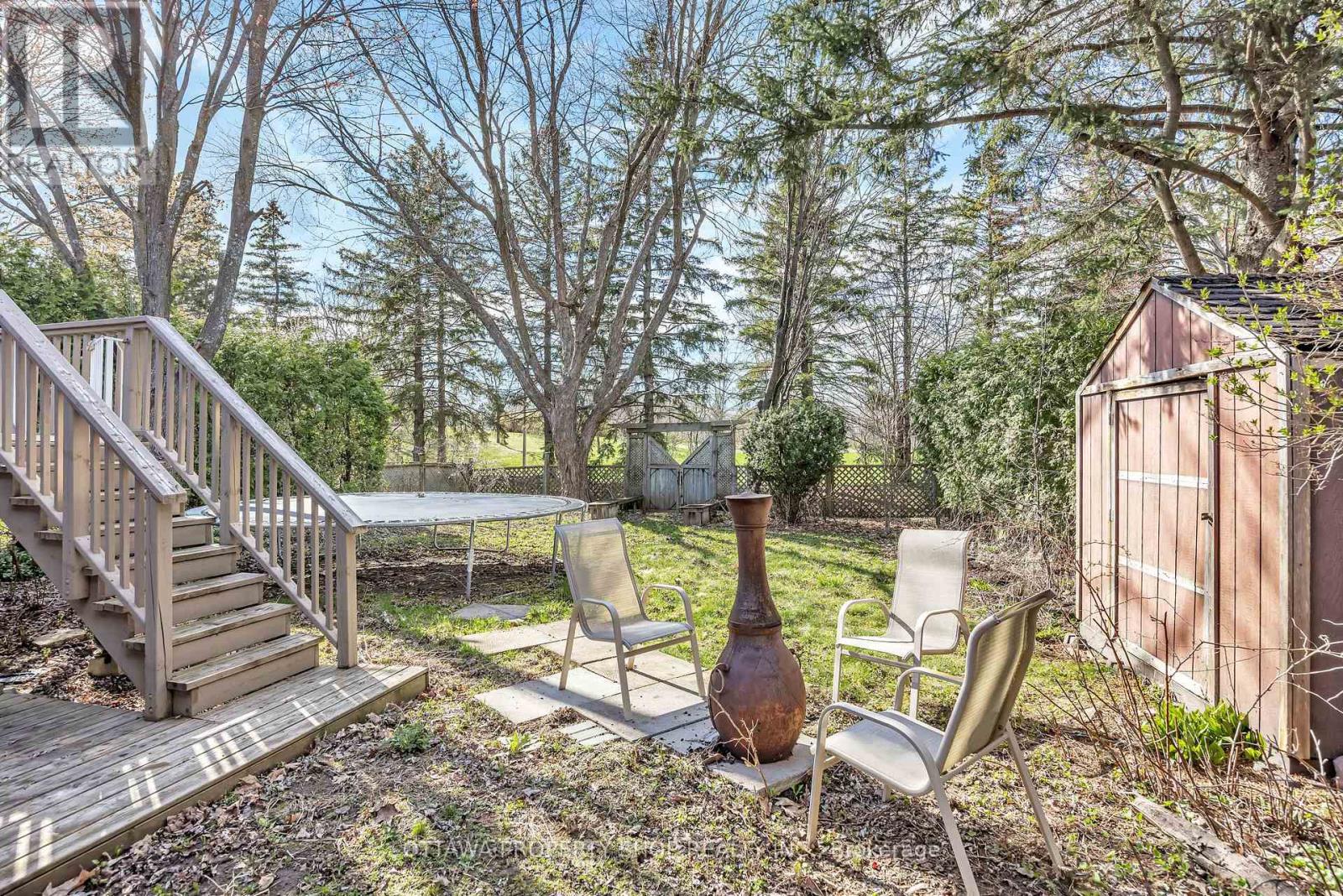 54 Chimo Drive, Ottawa, Ontario  K2L 1Y9 - Photo 16 - X12138359