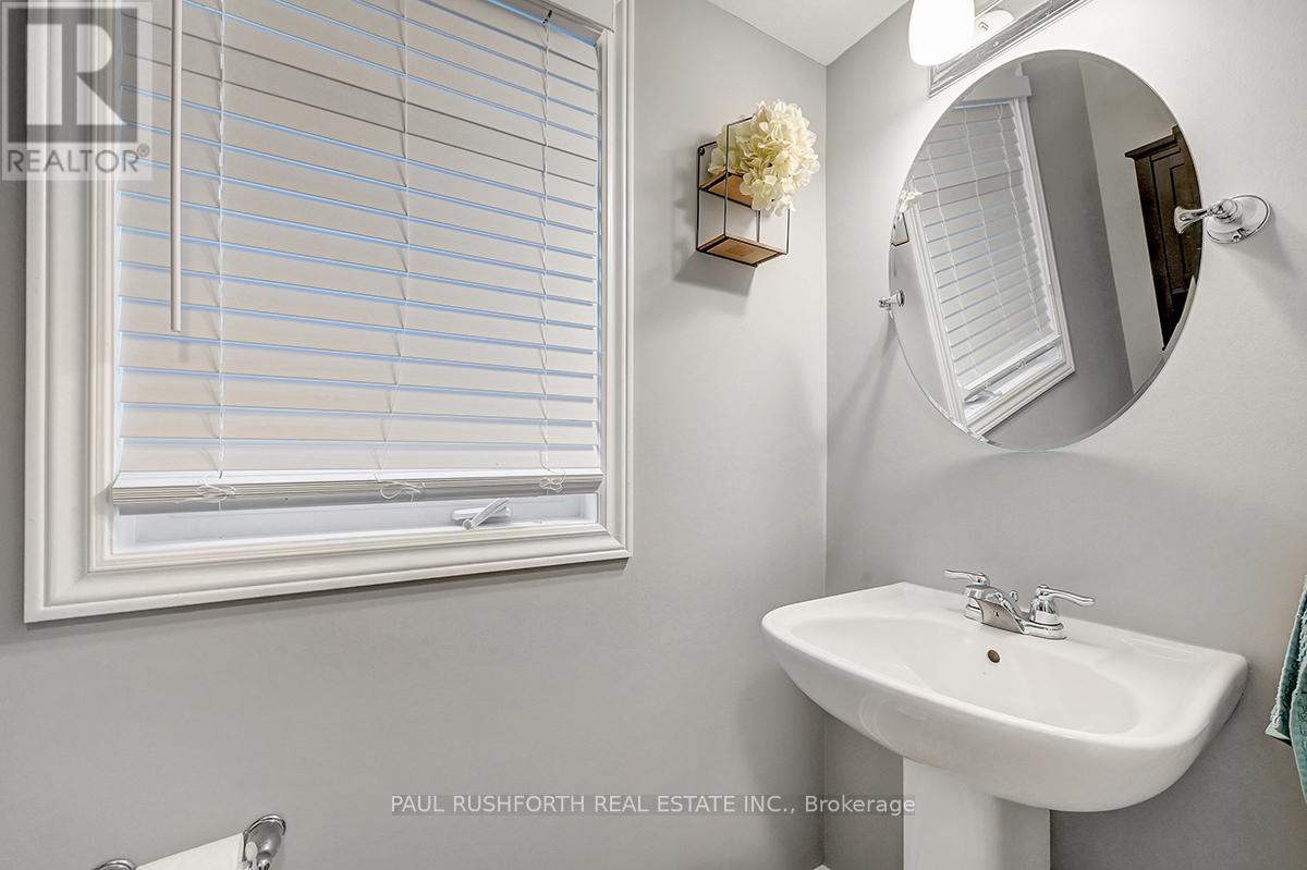 737 Brittanic Road, Ottawa, Ontario  K2V 0N7 - Photo 13 - X12138392
