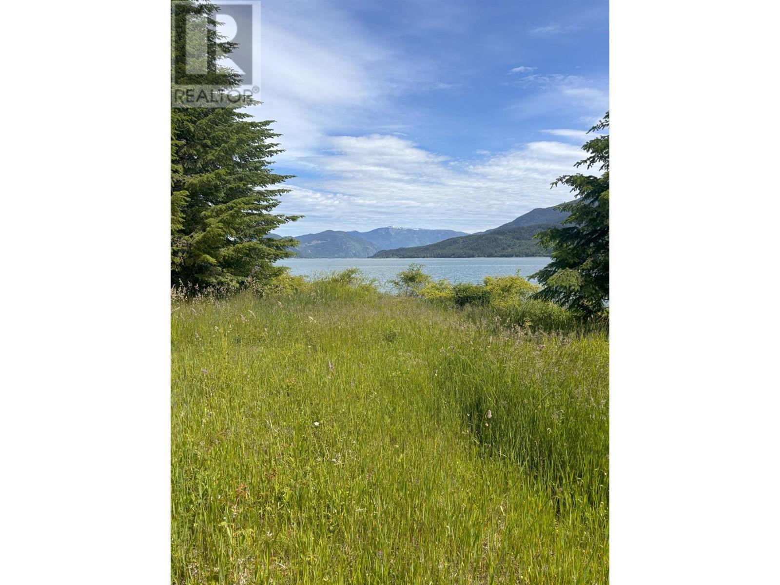 8182 Lower Inonoaklin Road, Edgewood, British Columbia  V0G 1J0 - Photo 6 - 10347003