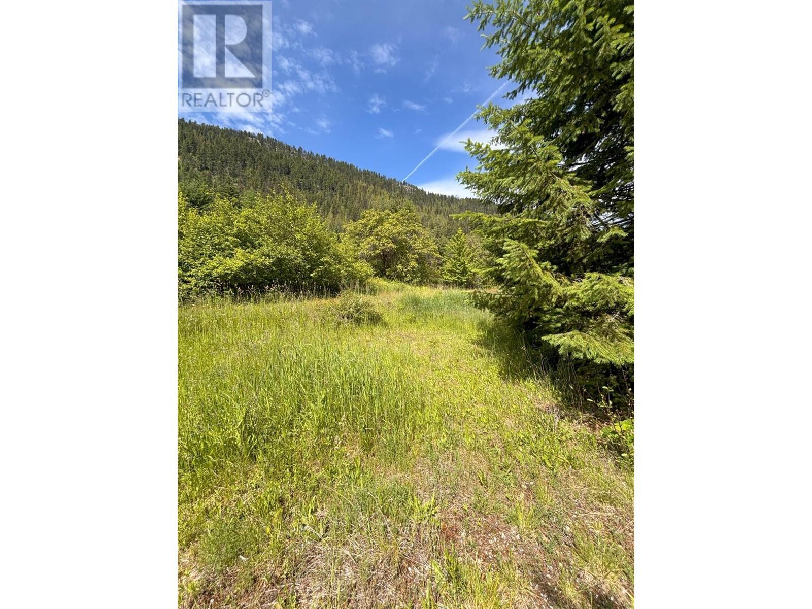 8182 Lower Inonoaklin Road, Edgewood, British Columbia  V0G 1J0 - Photo 17 - 10347003