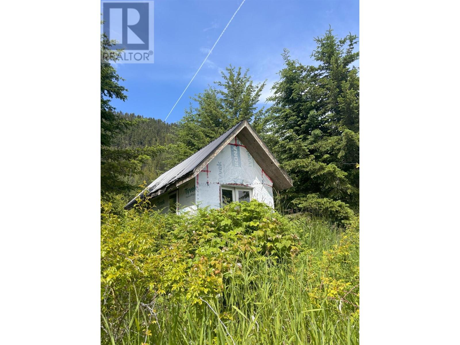 8182 Lower Inonoaklin Road, Edgewood, British Columbia  V0G 1J0 - Photo 16 - 10347003