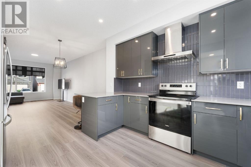 Property at 218 Edith Road NW image 5