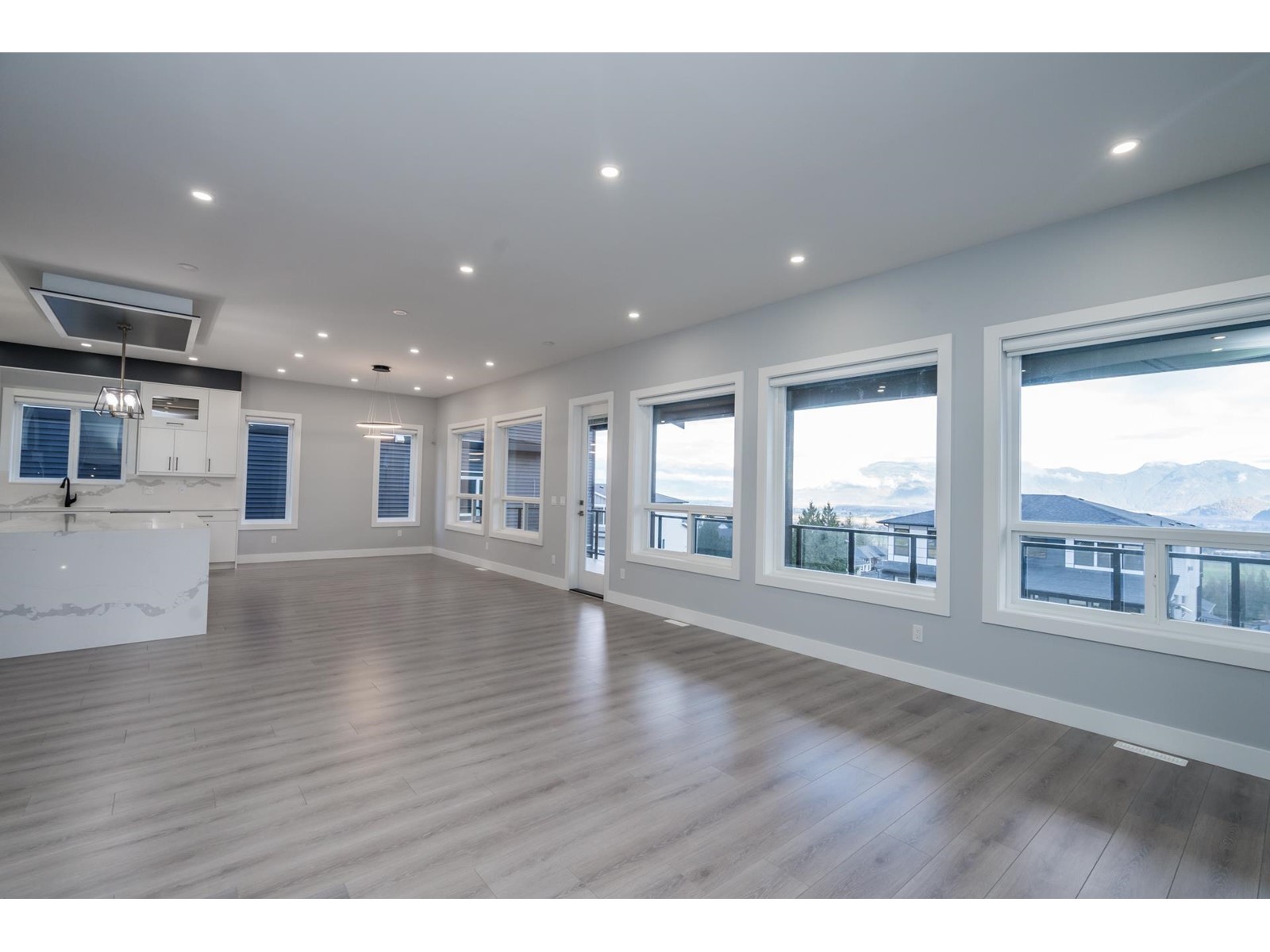 Property at 51097 FARMERS WAY image 4