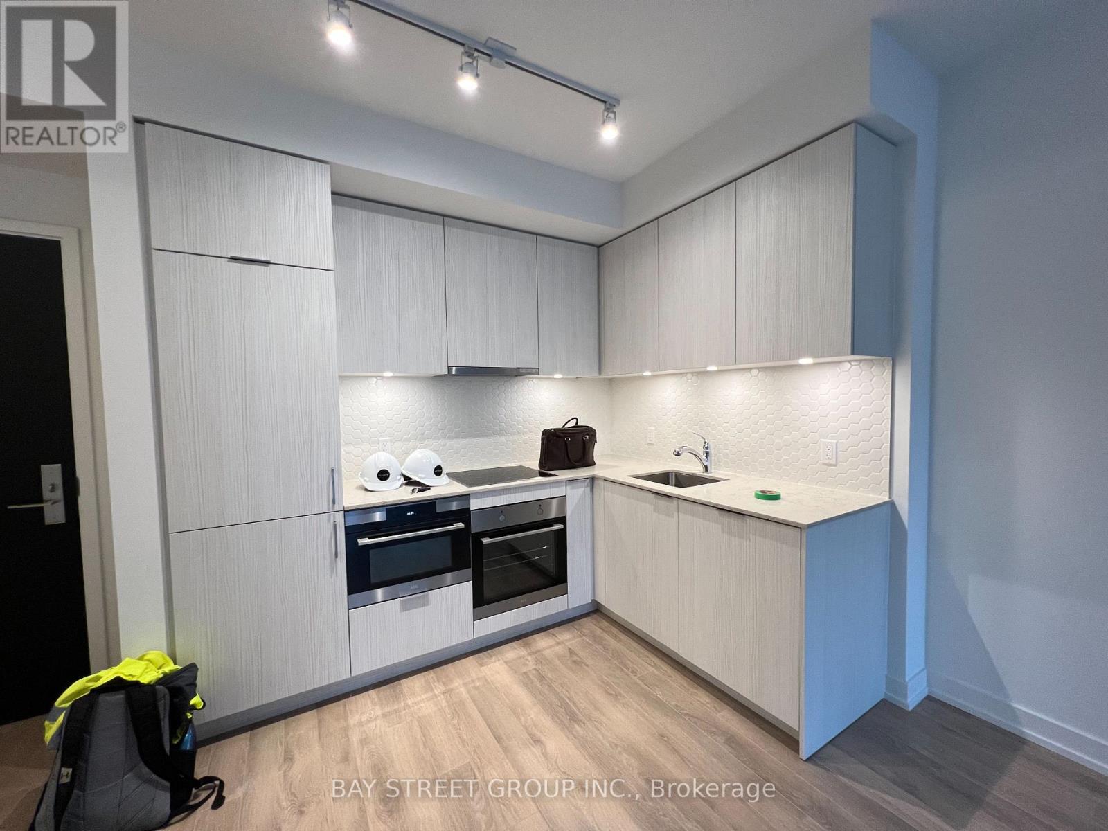 210 - 158 Front Street E, Toronto, Ontario  M5A 0K9 - Photo 9 - C12138179