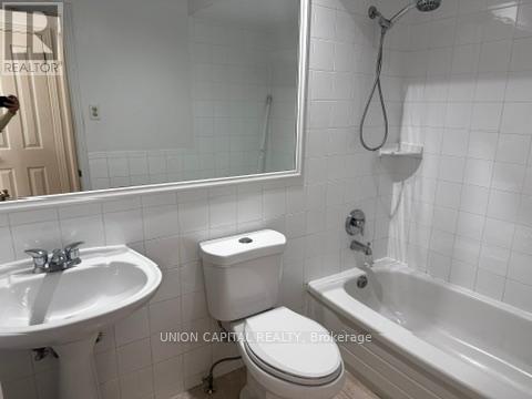 33 - 10 Esterbrooke Avenue, Toronto, Ontario  M2J 2C2 - Photo 4 - C12138266