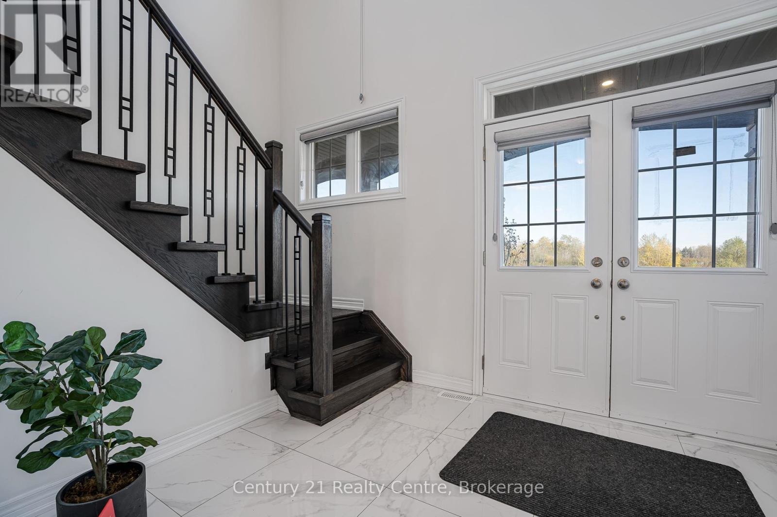 280 Windfields Farm Drive W, Oshawa, Ontario  L1L 0M3 - Photo 5 - E12138217