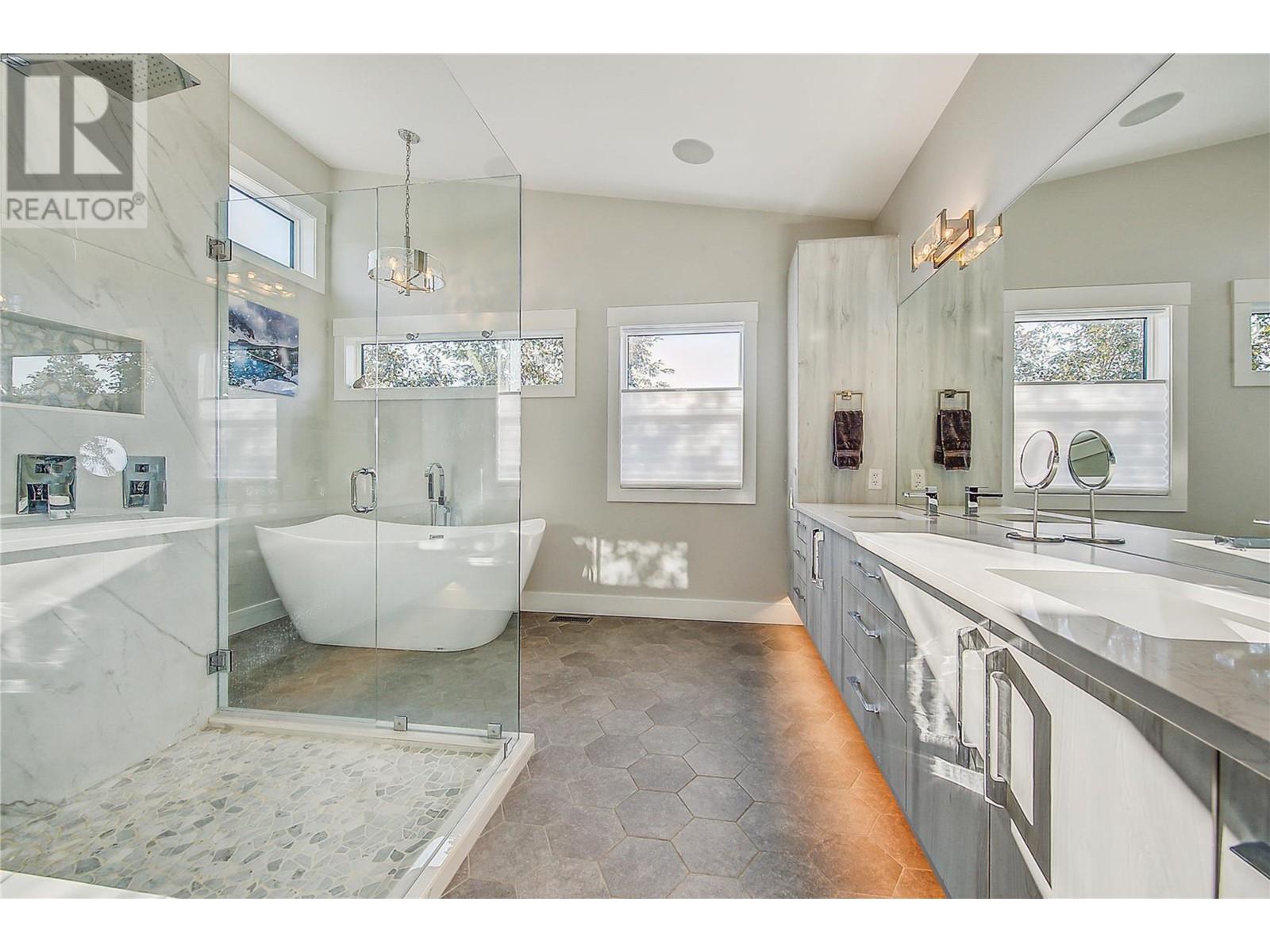 4354 Kensington Drive, Kelowna, British Columbia  V1W 2L8 - Photo 28 - 10347123
