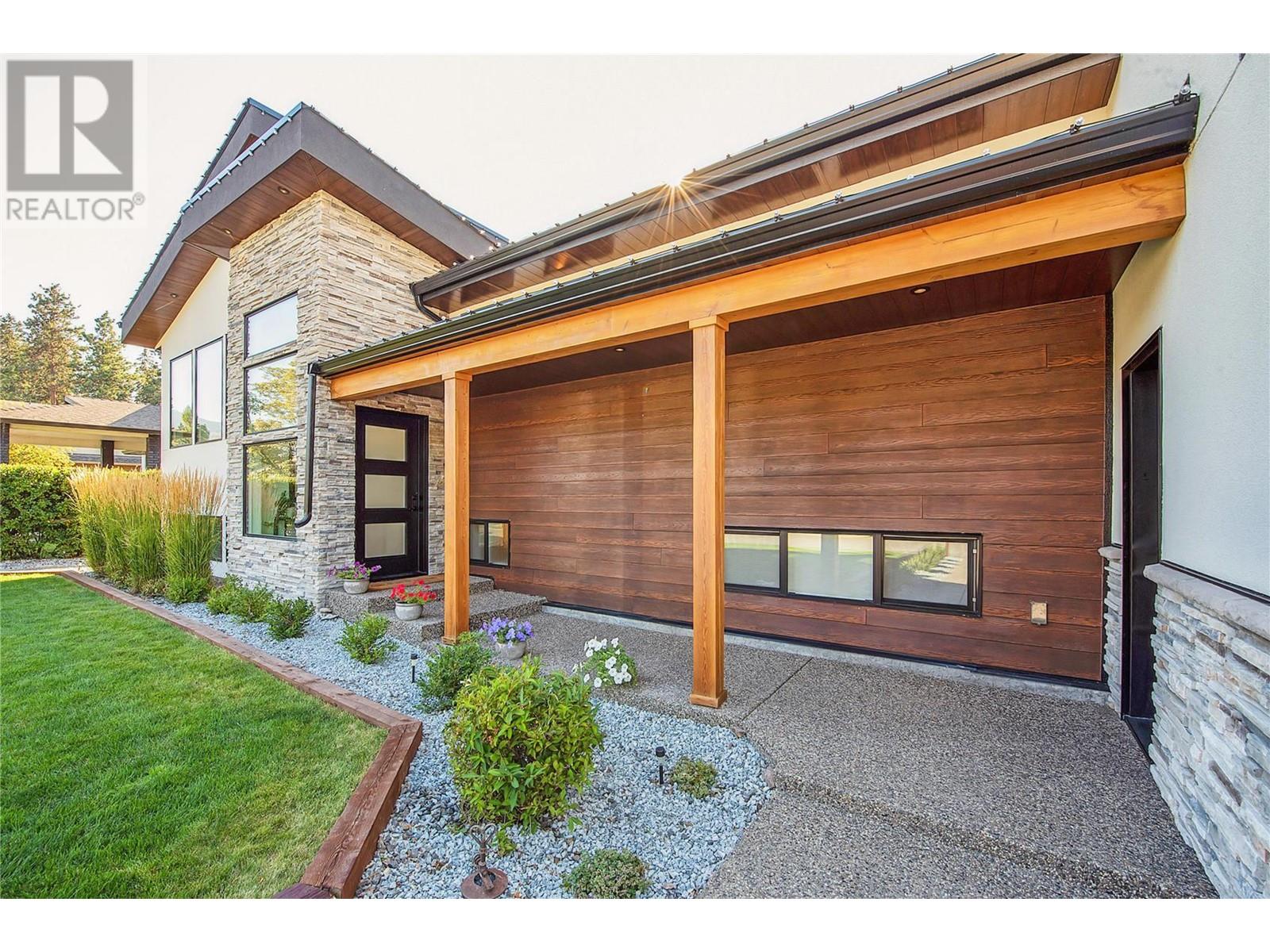 4354 Kensington Drive, Kelowna, British Columbia  V1W 2L8 - Photo 3 - 10347123