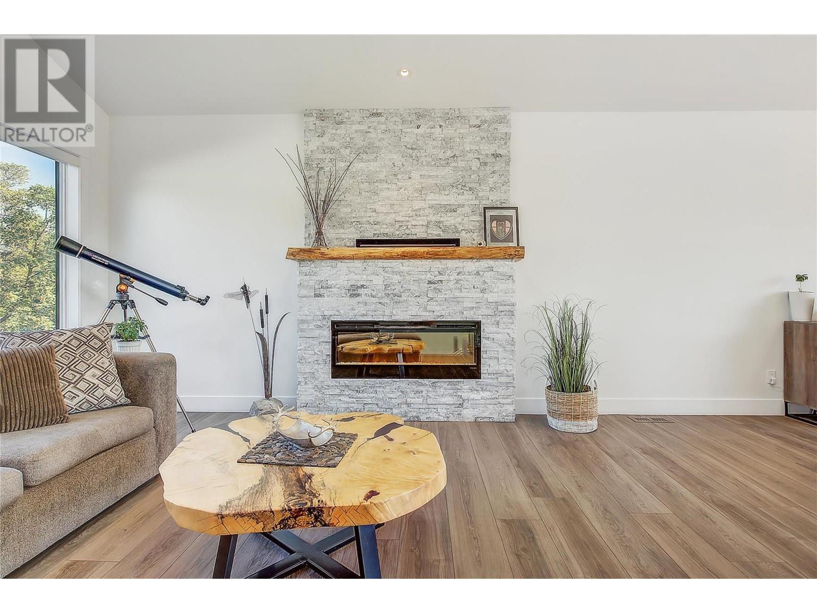 4354 Kensington Drive, Kelowna, British Columbia  V1W 2L8 - Photo 6 - 10347123