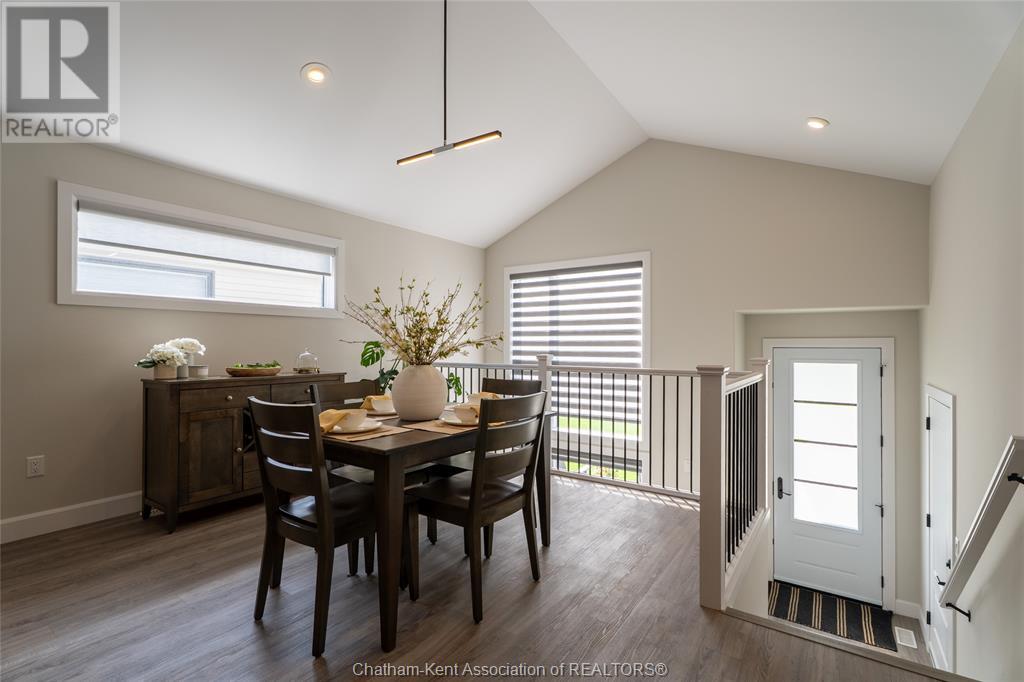 Property at 17 Baffin WAY image 3