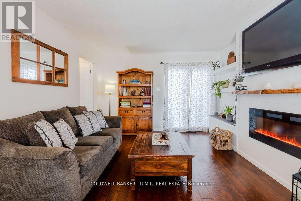 2 Rogers Road, Kawartha Lakes, Ontario  K9V 5C3 - Photo 6 - X12138515