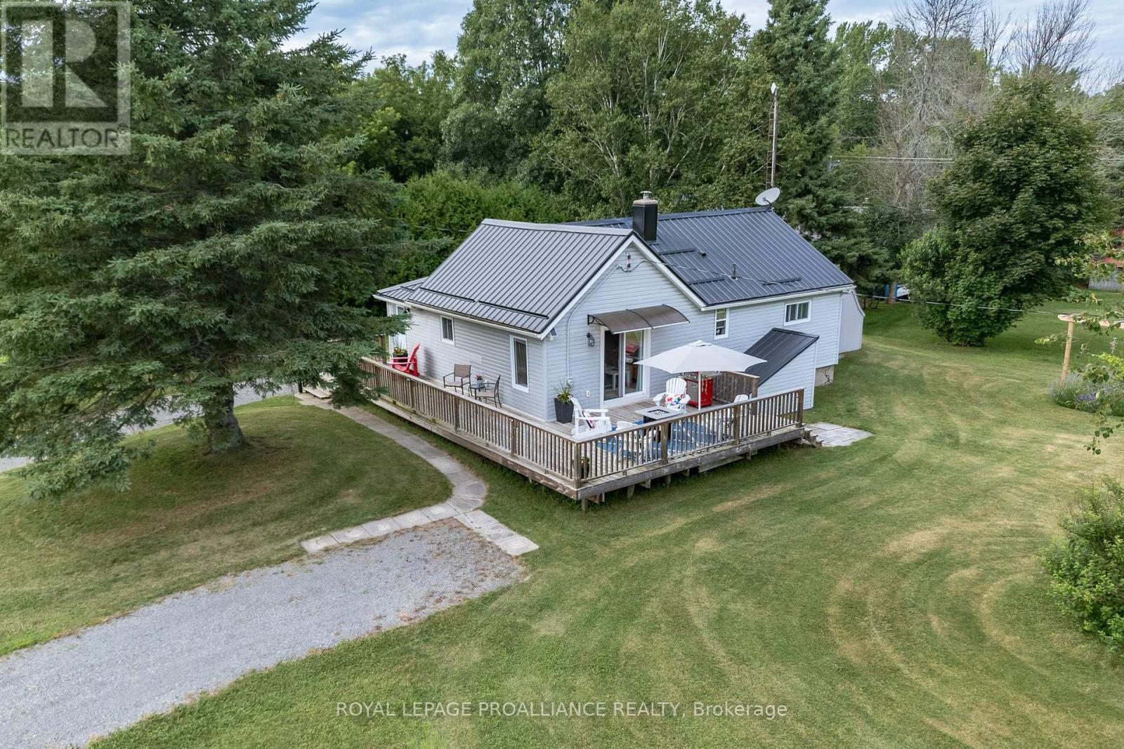 3191 COUNTY RD 10, Prince Edward County, Ontario
