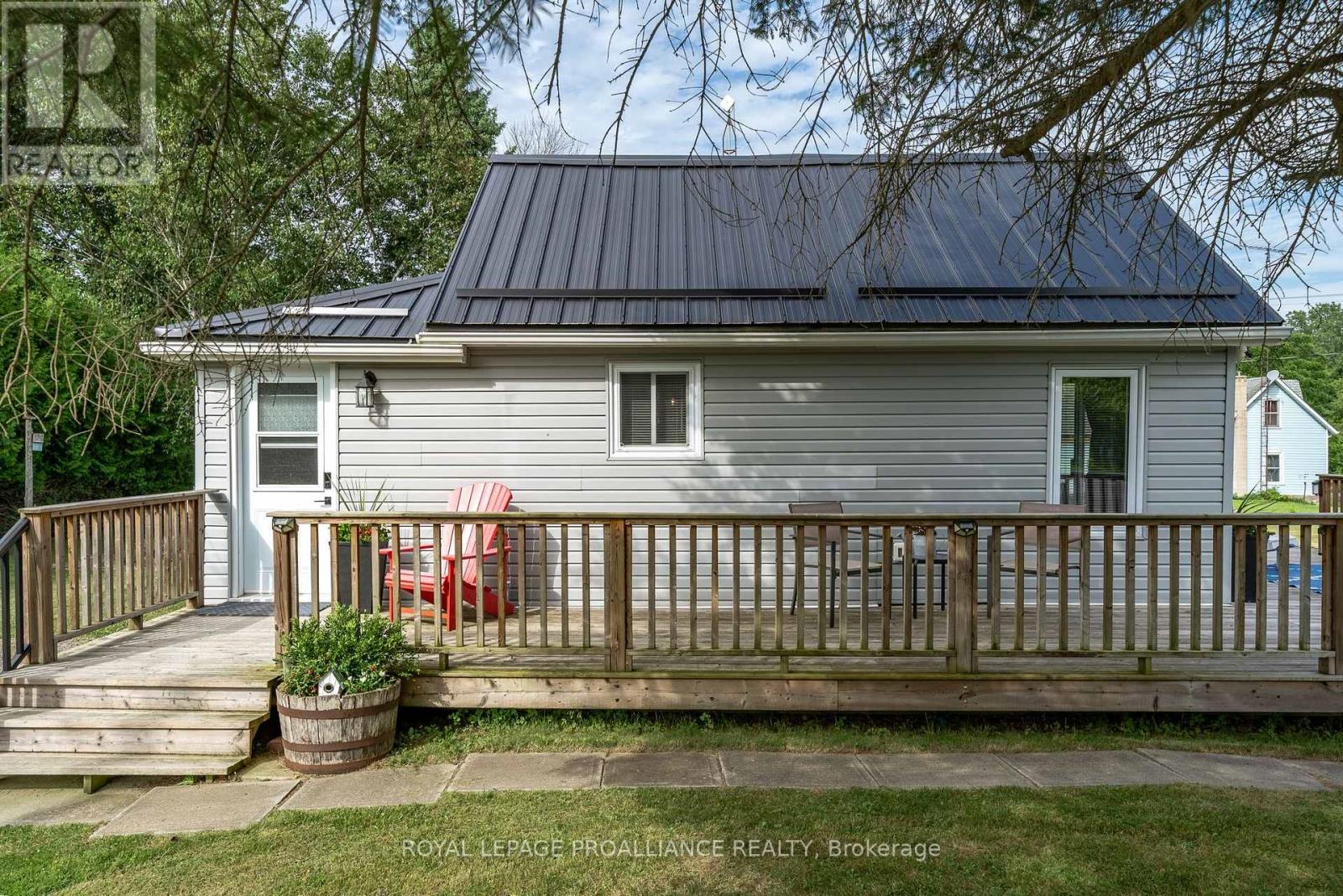 3191 County Rd 10, Prince Edward County, Ontario  K0K 2P0 - Photo 5 - X12138550