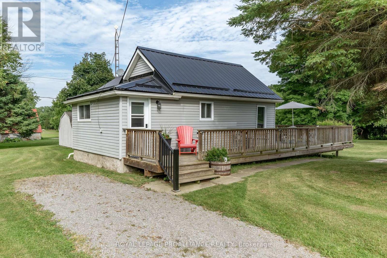 3191 County Rd 10, Prince Edward County, Ontario  K0K 2P0 - Photo 6 - X12138550