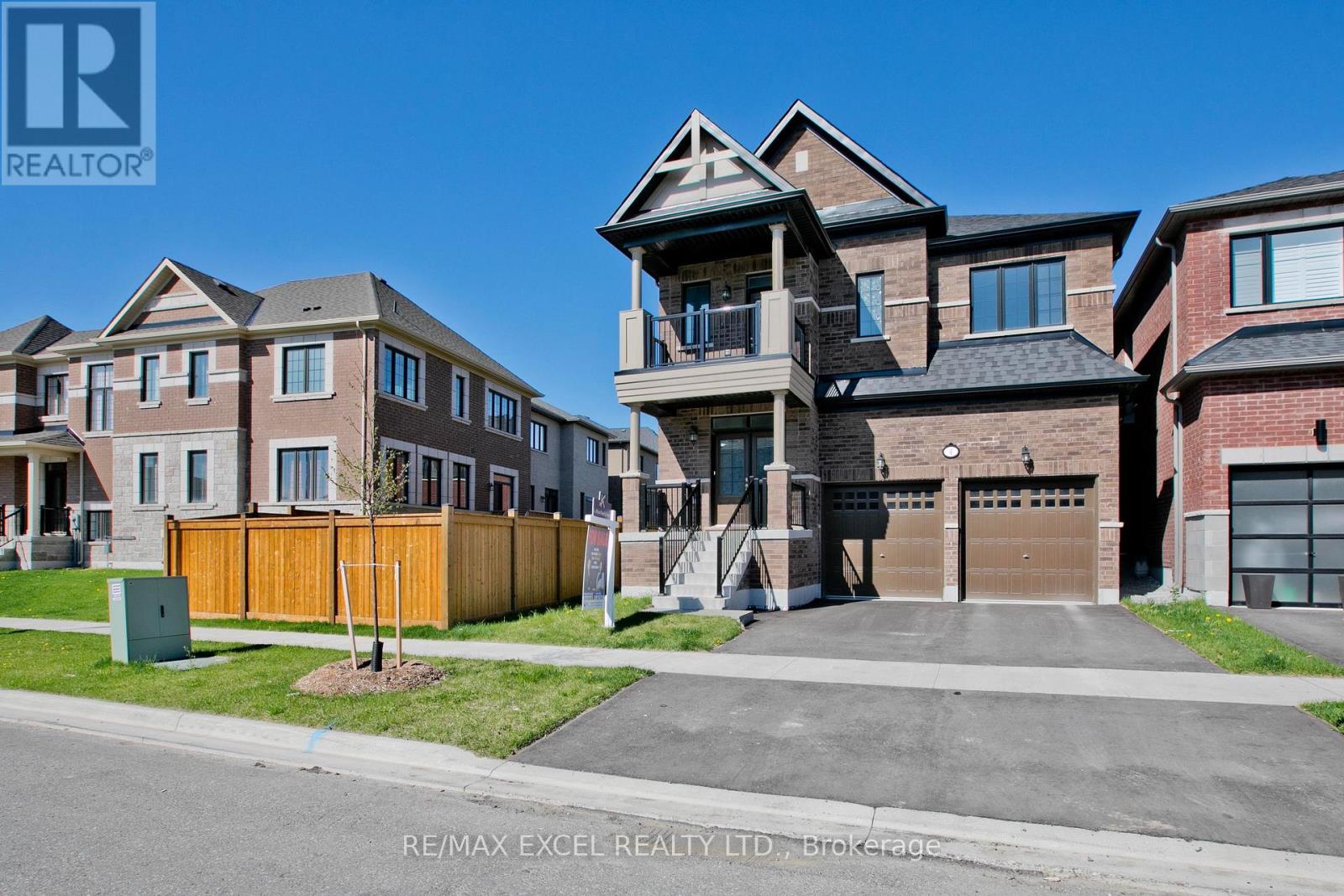 4 Yarl Drive, Markham, Ontario  L3S 0G3 - Photo 2 - N12138260
