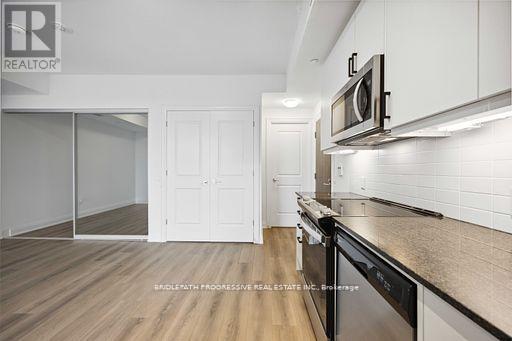 608 - 10 Gatineau Drive, Vaughan, Ontario  L4J 0L2 - Photo 8 - N12138280