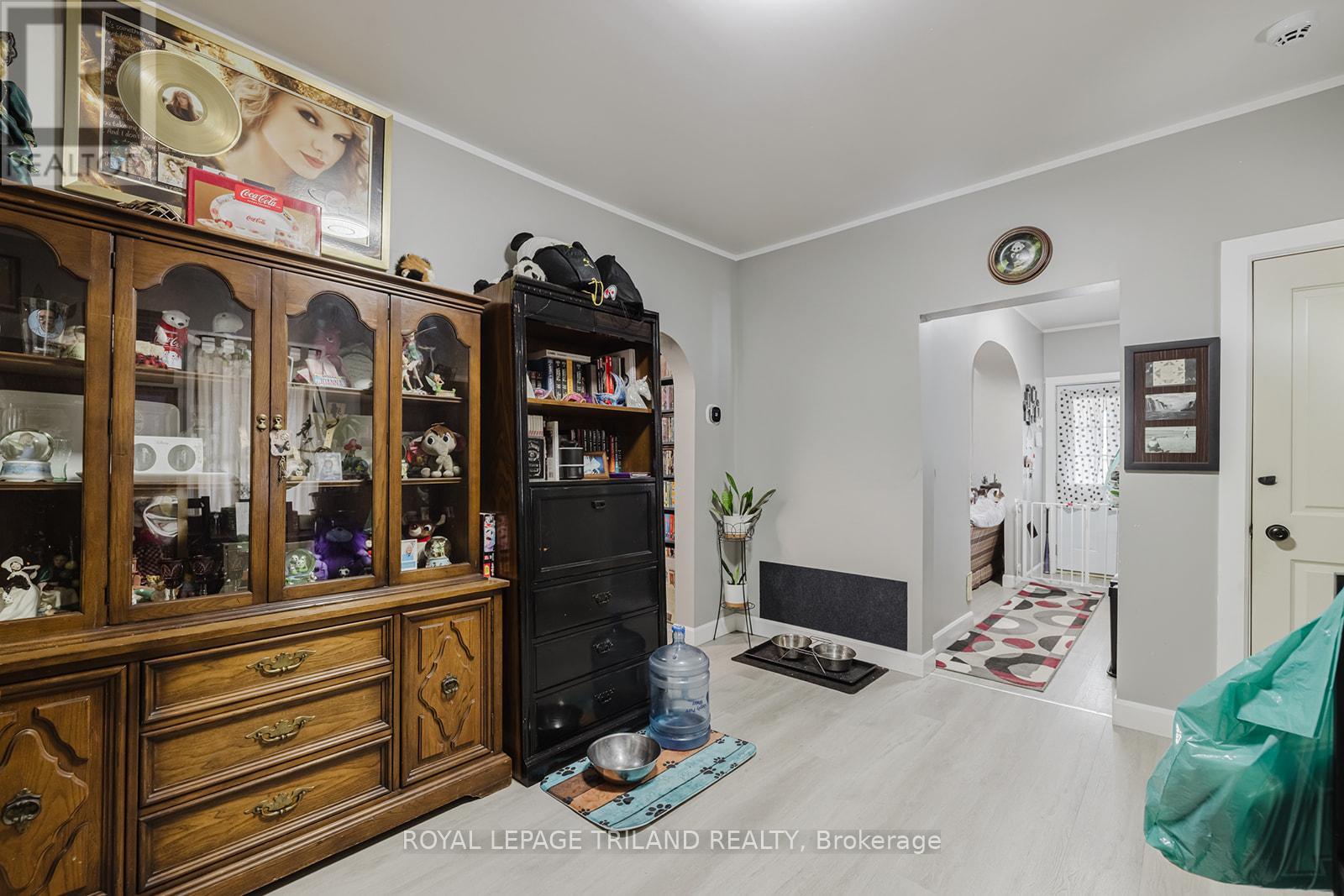 245 Sydenham Street E, Aylmer, Ontario  N5H 1M1 - Photo 10 - X12138514