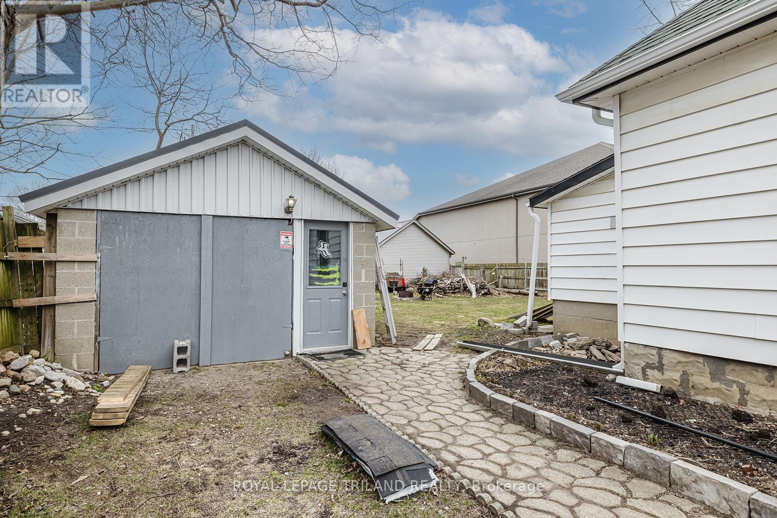 245 Sydenham Street E, Aylmer, Ontario  N5H 1M1 - Photo 25 - X12138514