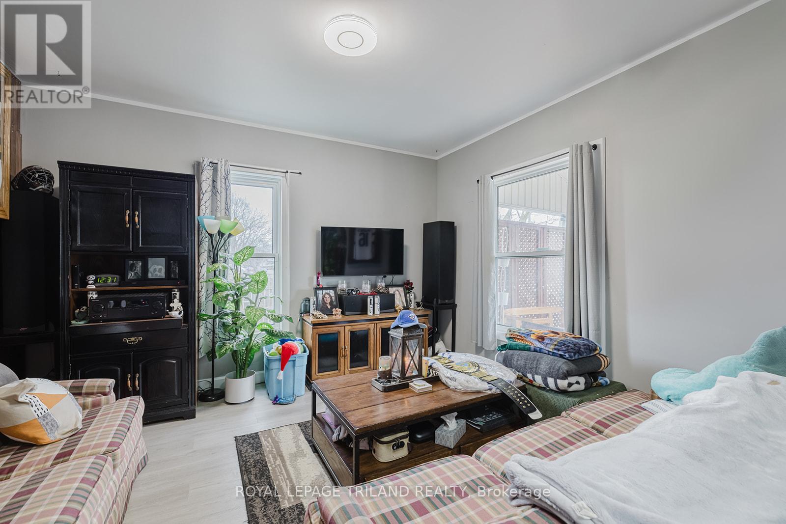 245 Sydenham Street E, Aylmer, Ontario  N5H 1M1 - Photo 4 - X12138514