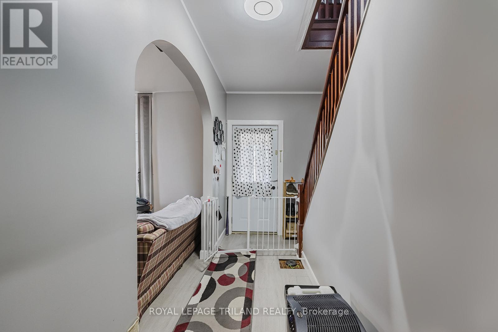 245 Sydenham Street E, Aylmer, Ontario  N5H 1M1 - Photo 6 - X12138514