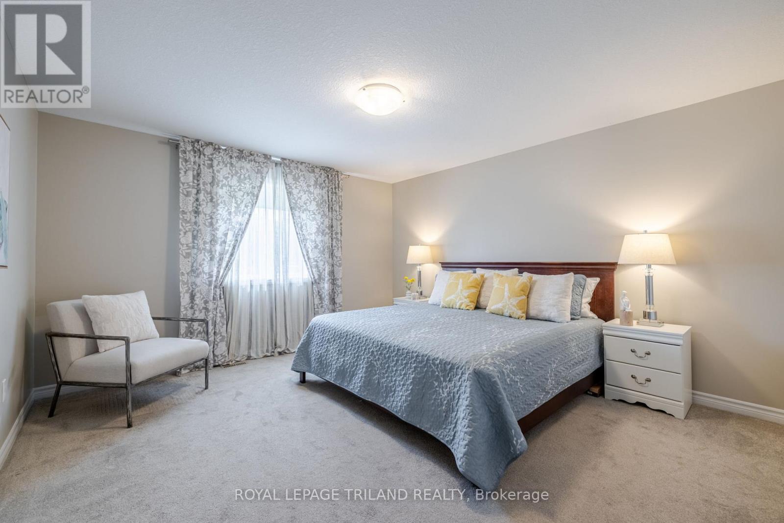 15 Shawns Trail, Thames Centre, Ontario  N0M 2P0 - Photo 13 - X12138542