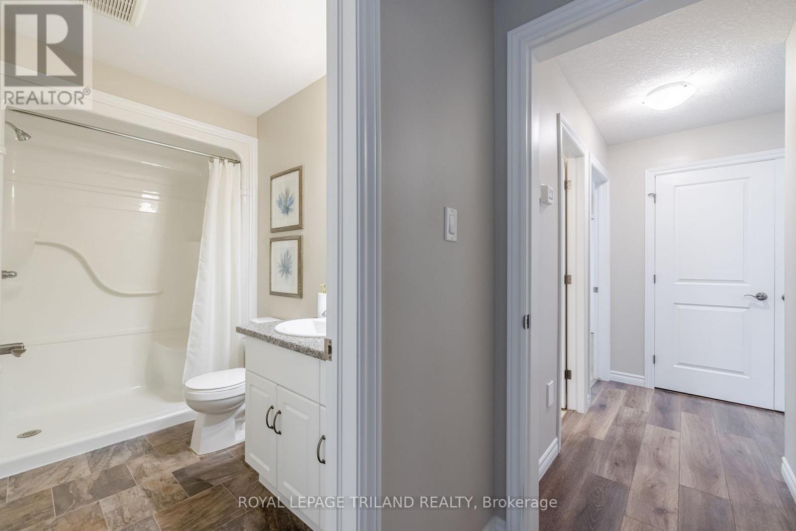 15 Shawns Trail, Thames Centre, Ontario  N0M 2P0 - Photo 15 - X12138542