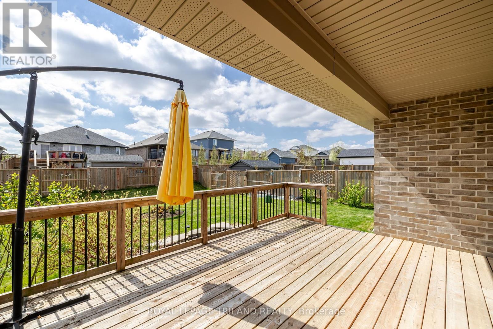 15 Shawns Trail, Thames Centre, Ontario  N0M 2P0 - Photo 26 - X12138542