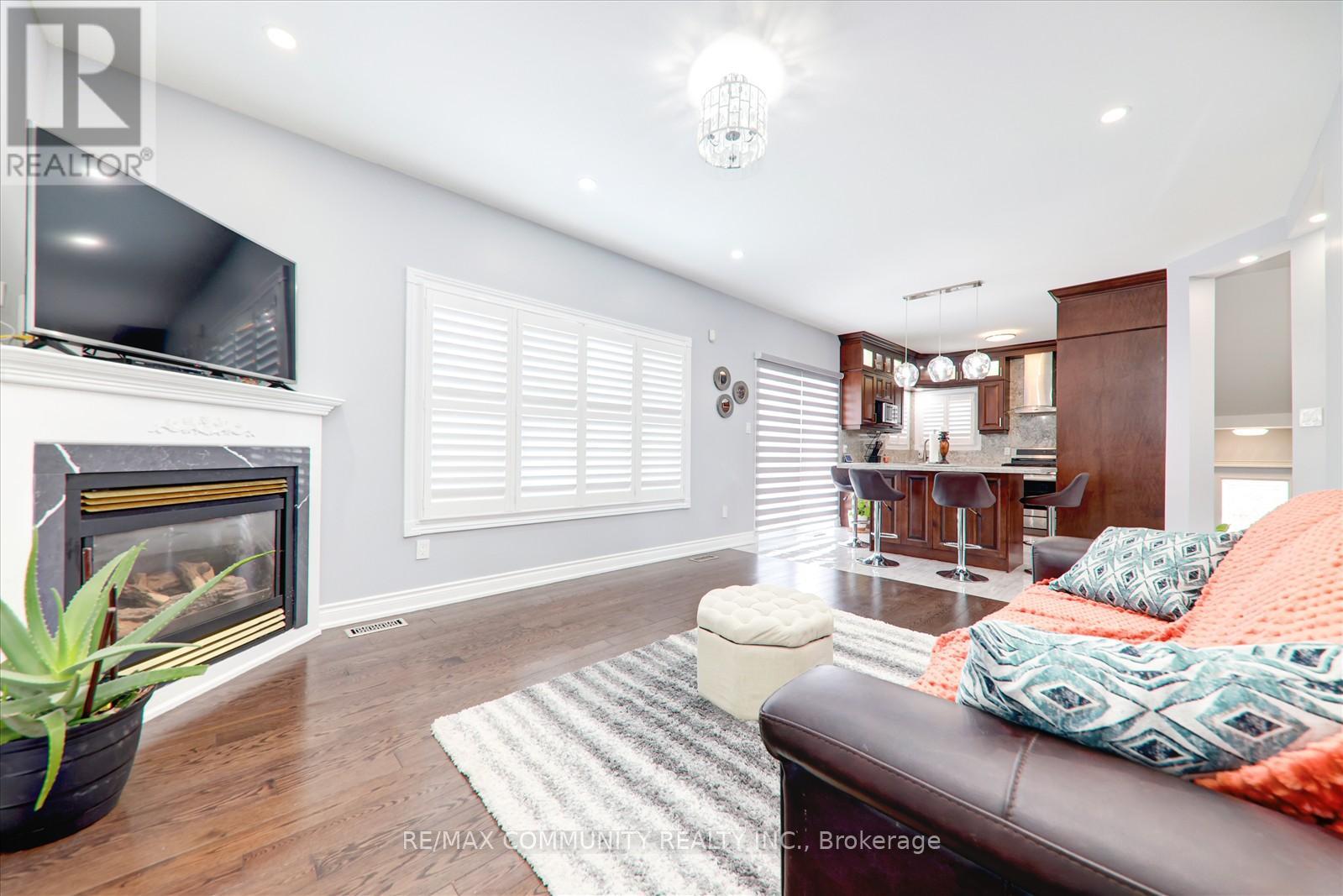 5 Sandcherry Avenue, Markham, Ontario  L3S 4B3 - Photo 15 - N12138361