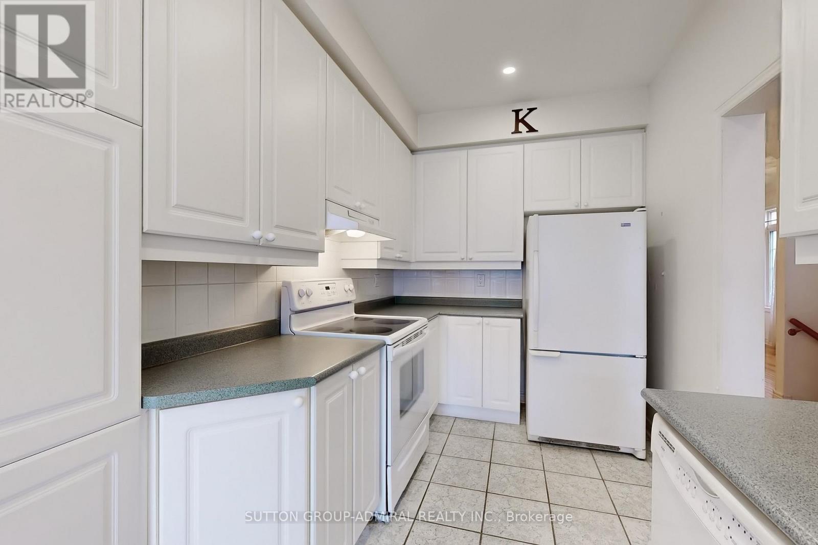 11 Mosswood Road, Vaughan, Ontario  L4J 9C6 - Photo 9 - N12138390