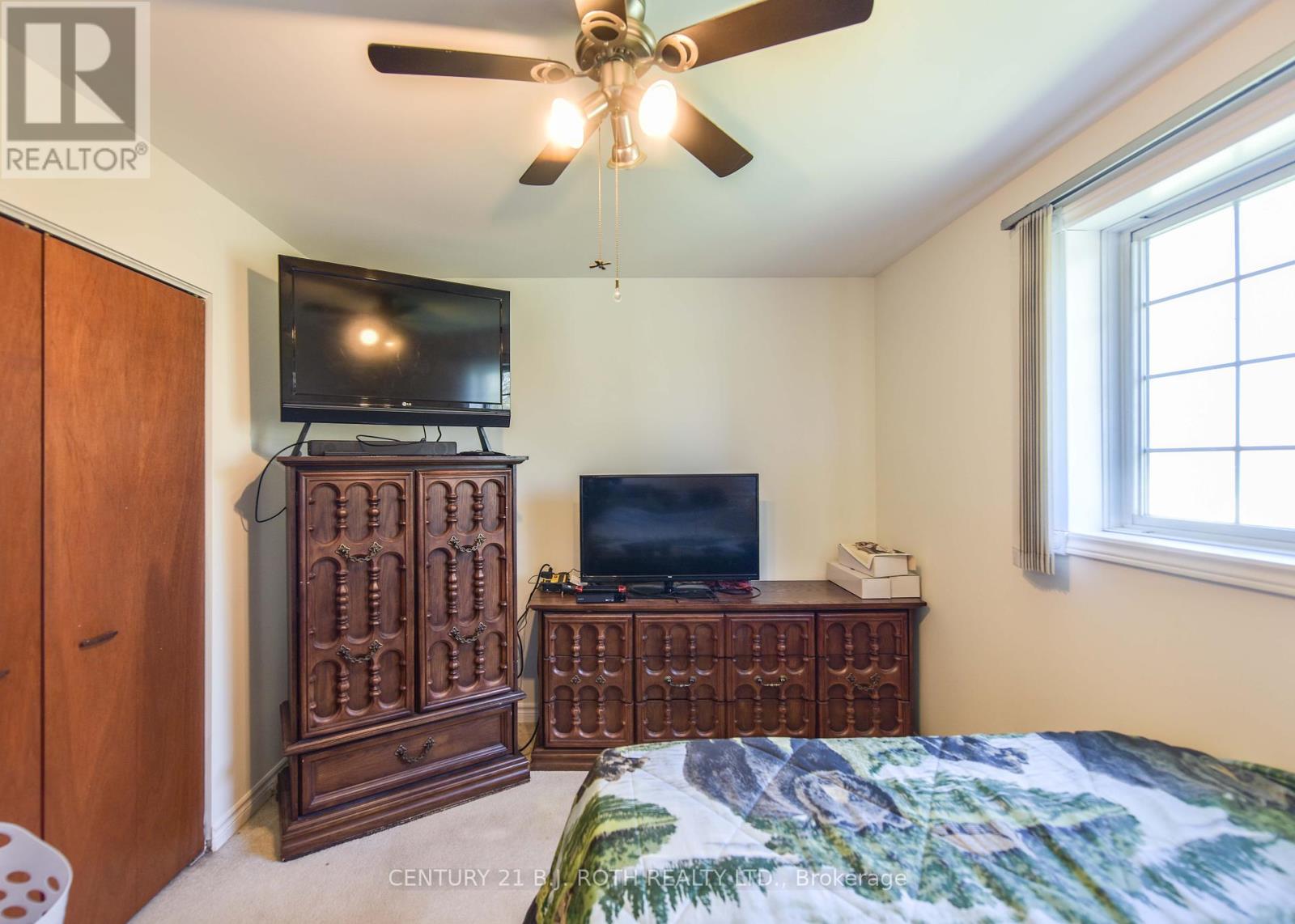 123 Wellington Street, Ramara (Atherley), Ontario  L3V 3C3 - Photo 15 - S12138158