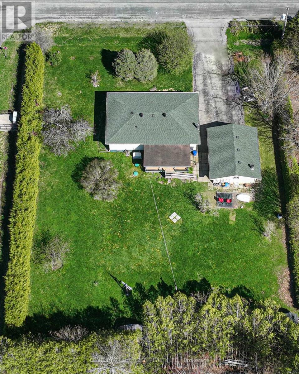 123 Wellington Street, Ramara (Atherley), Ontario  L3V 3C3 - Photo 33 - S12138158