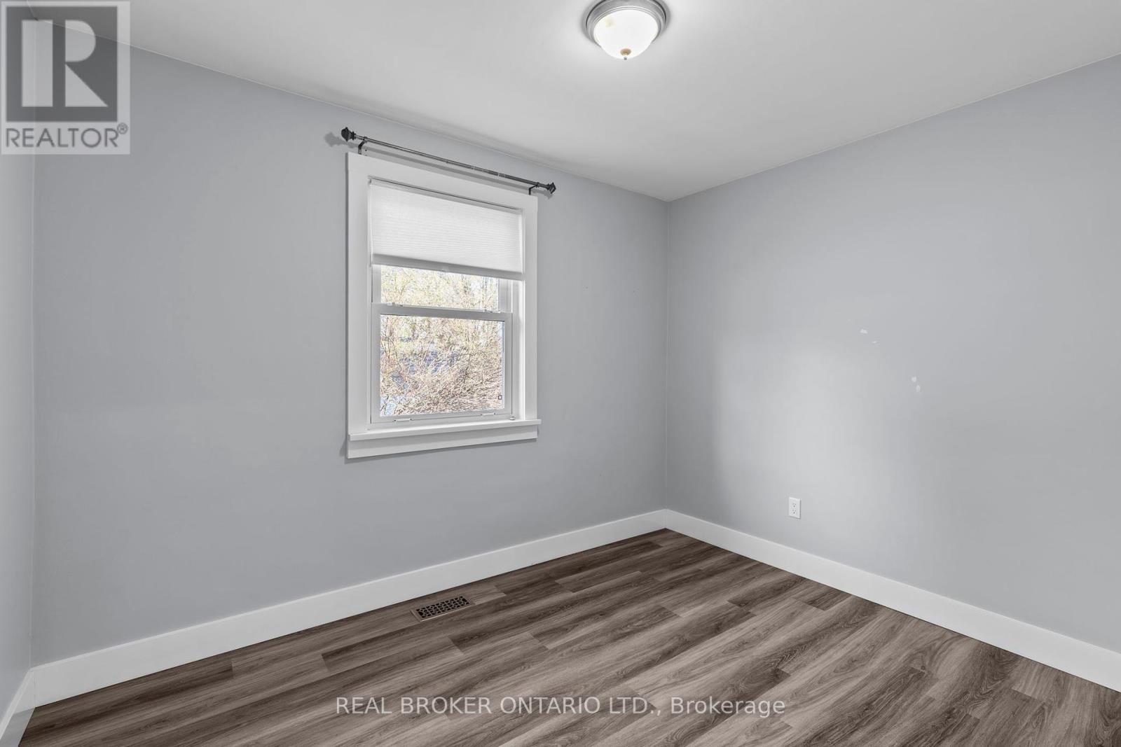 42 Charles Road, Orillia, Ontario  L3V 3H4 - Photo 13 - S12138285