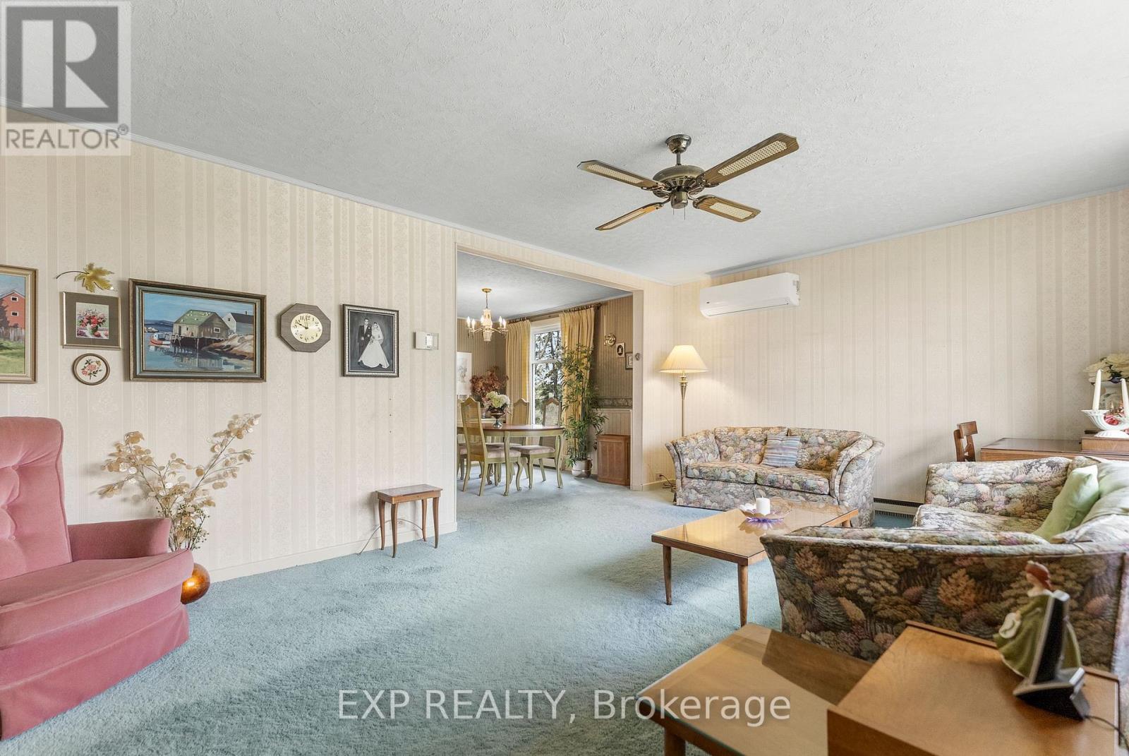 301 Opeongo Road, Renfrew, Ontario  K7V 2T6 - Photo 14 - X12138452