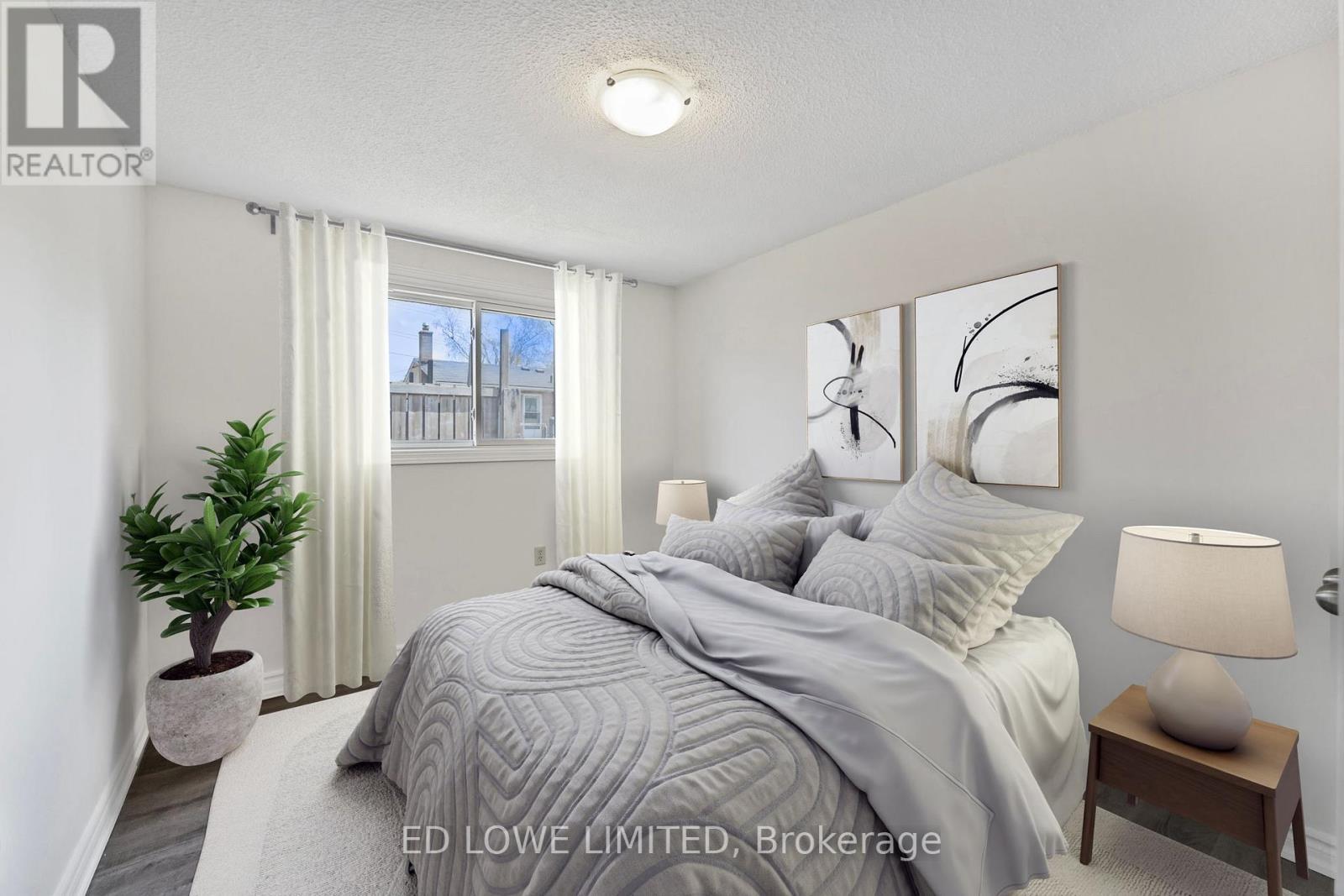 6 Argyle Road, Barrie, Ontario  L4N 6P9 - Photo 4 - S12138335