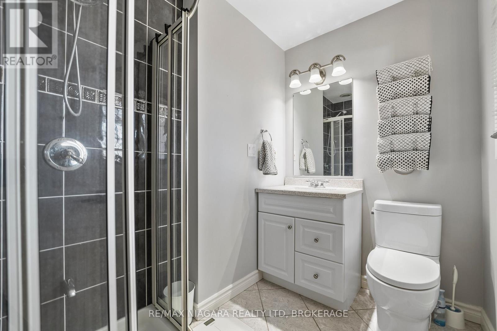 375 Mississauga Street N, Niagara-On-The-Lake, Ontario  L0S 1J0 - Photo 16 - X12138521